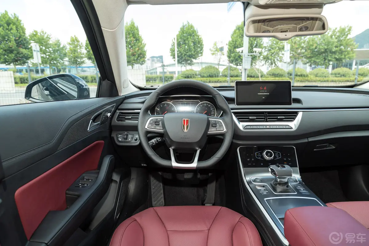 红旗H5经典经典款 1.8T 自动智联旗畅版驾驶位区域