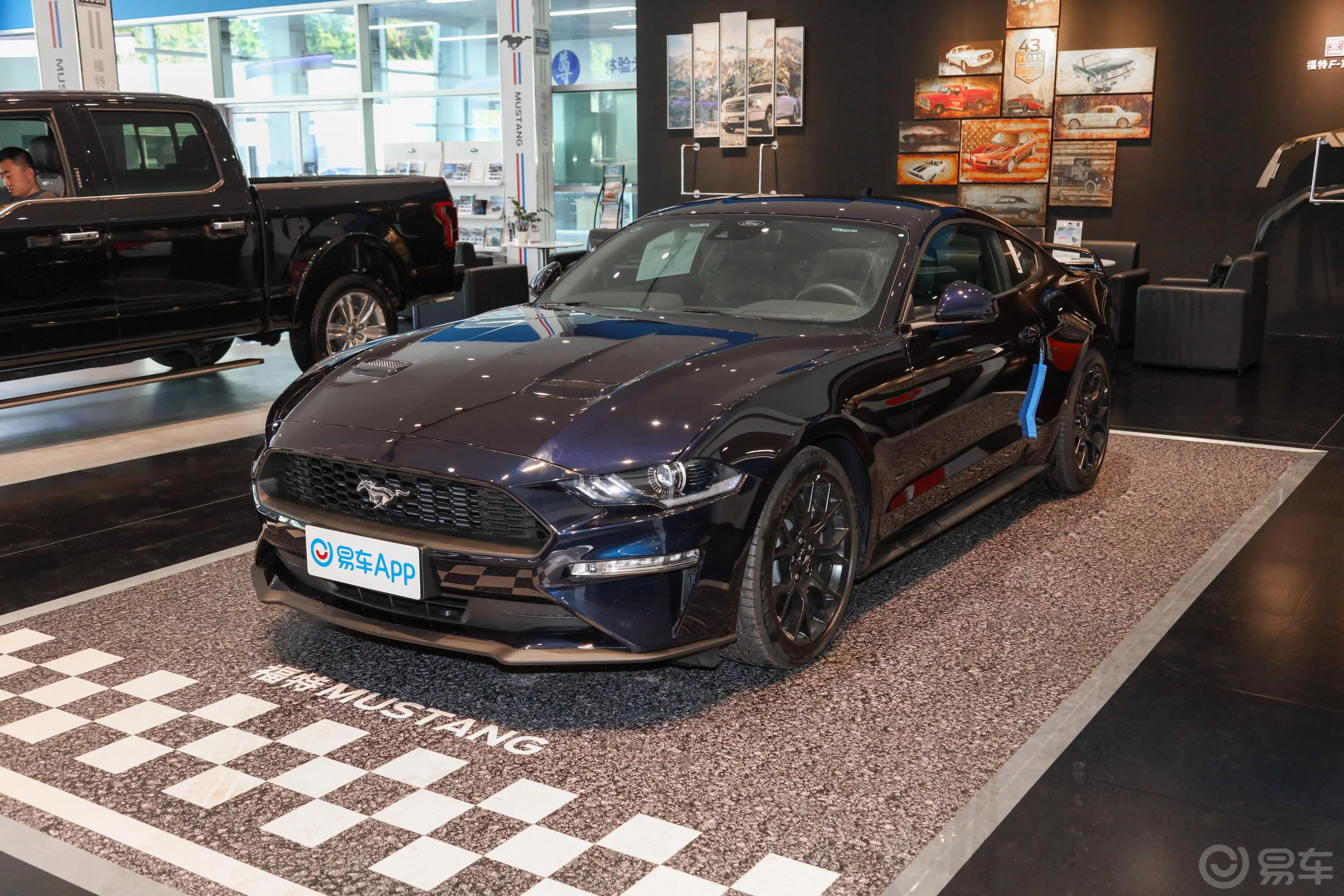 Mustang2.3T 驰影性能进阶版侧前45度车头向左水平