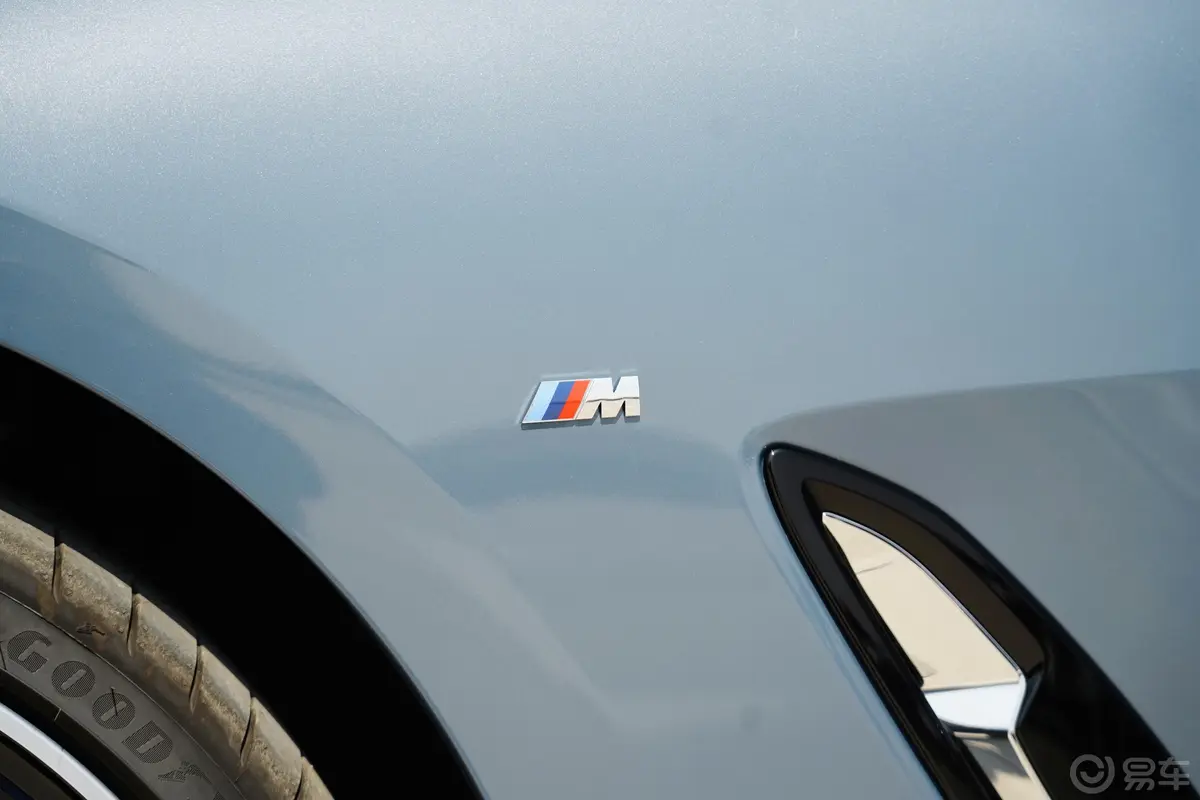 宝马8系四门轿跑车 840i xDrive M运动套装外观