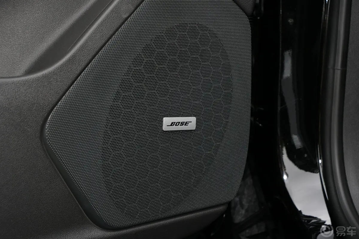 凯迪拉克XT5轻混 2.0T 四驱尊贵型音响和品牌