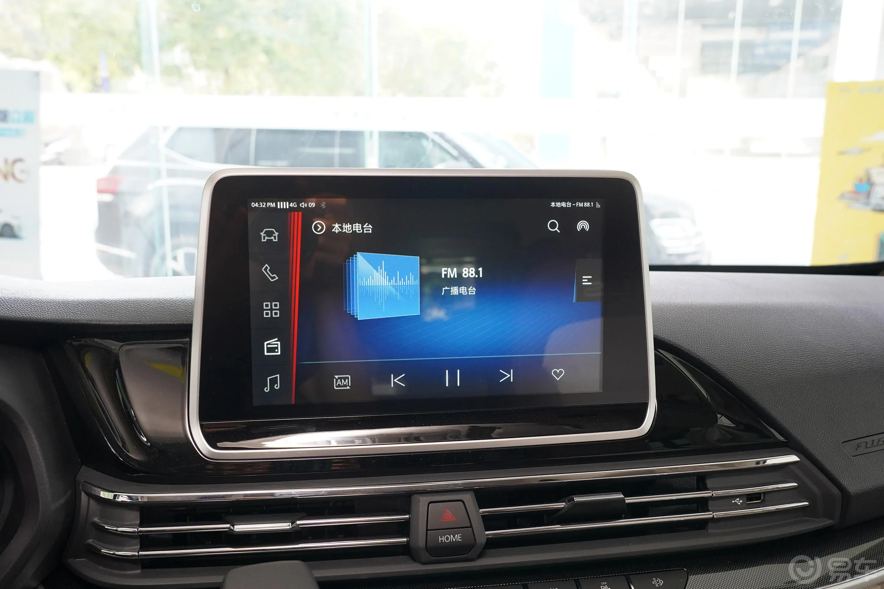 上汽大通MAXUS V90房车旅行家V90 2.0T 自动 横床豪华版音响