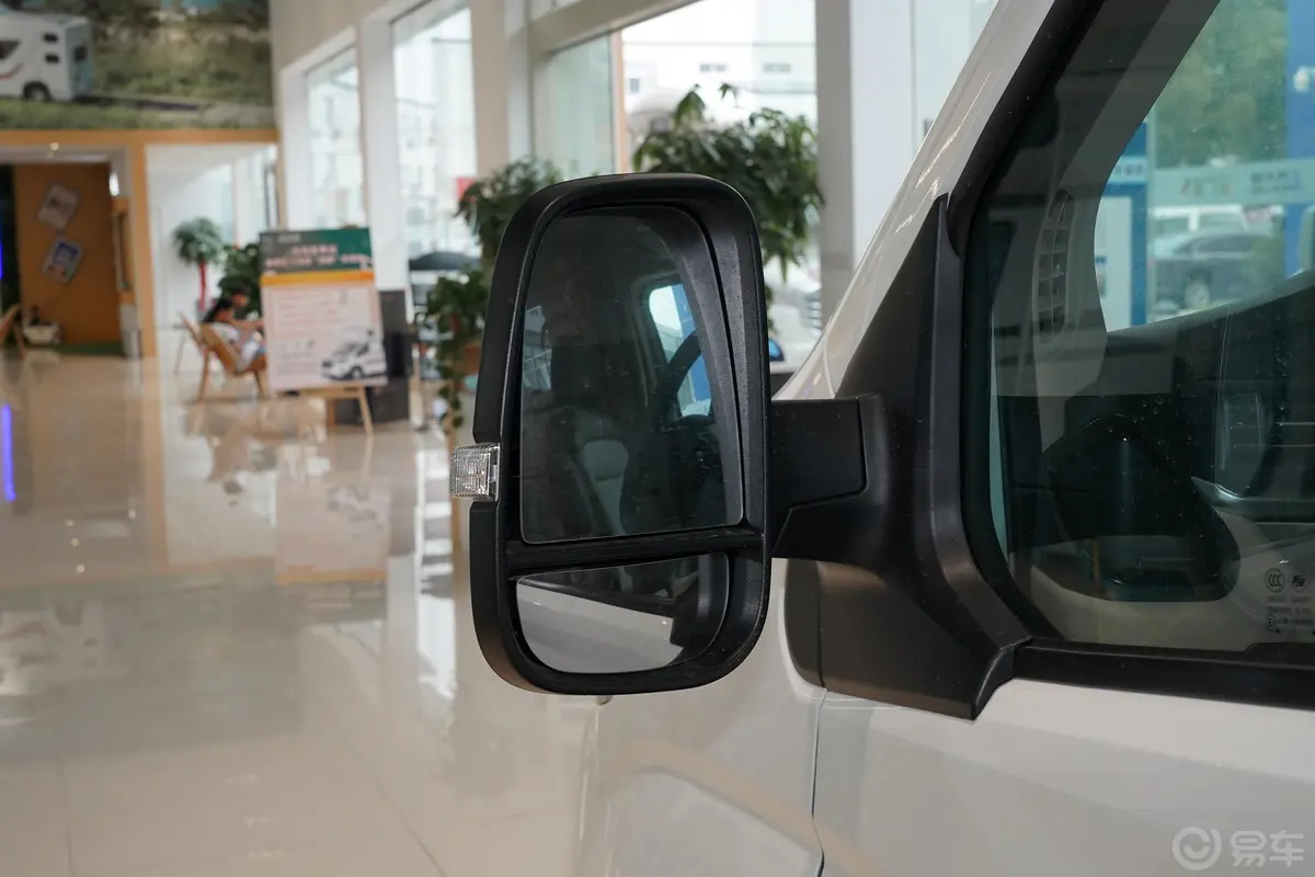 上汽大通MAXUS V90房车生活家V90 2.0T 自动 双拓旗舰版后视镜镜面
