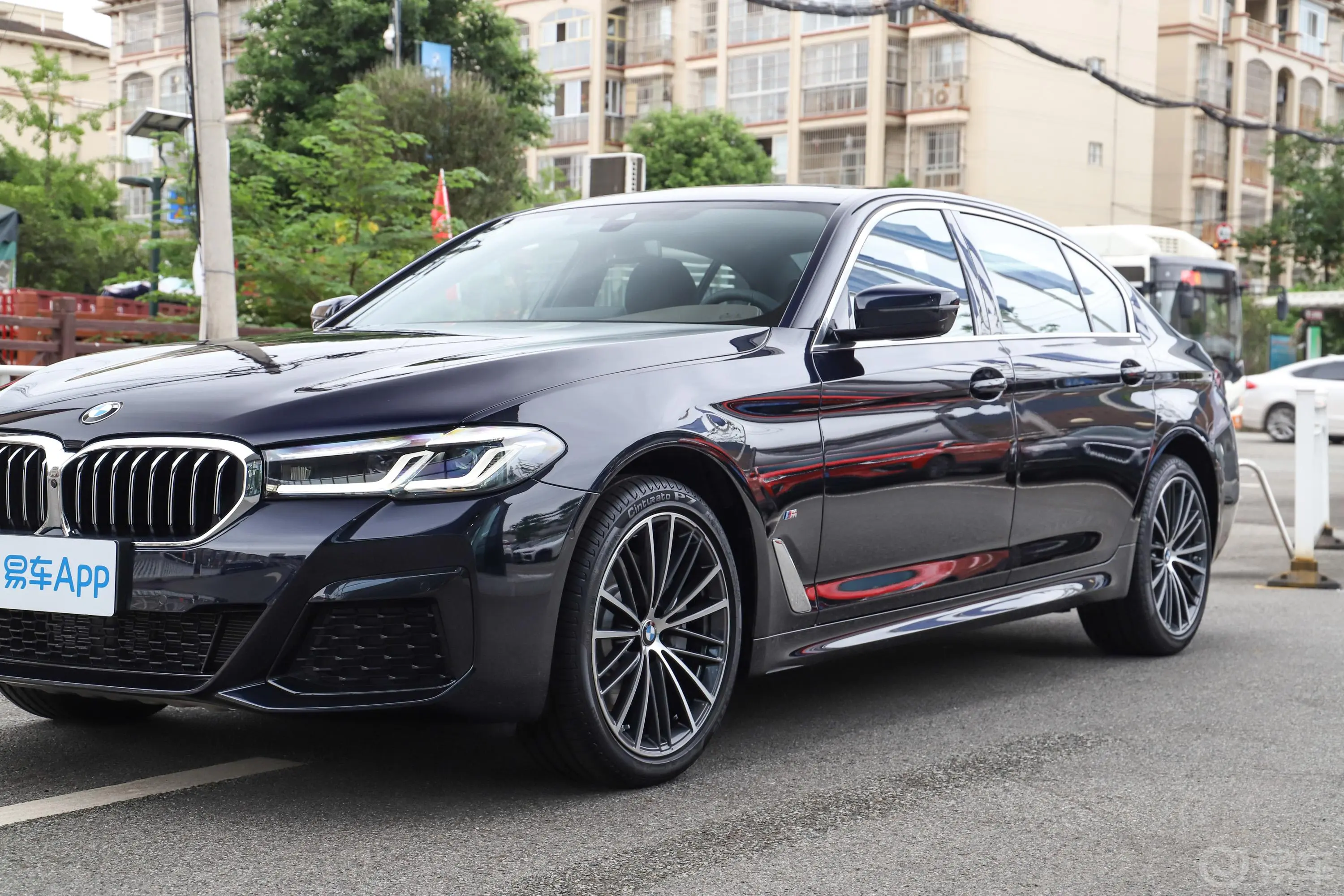 宝马5系530Li xDrive M运动套装外观