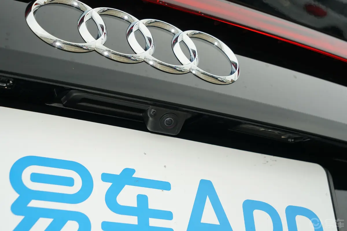 奥迪Q855 TFSI quattro 臻选动感型外观细节