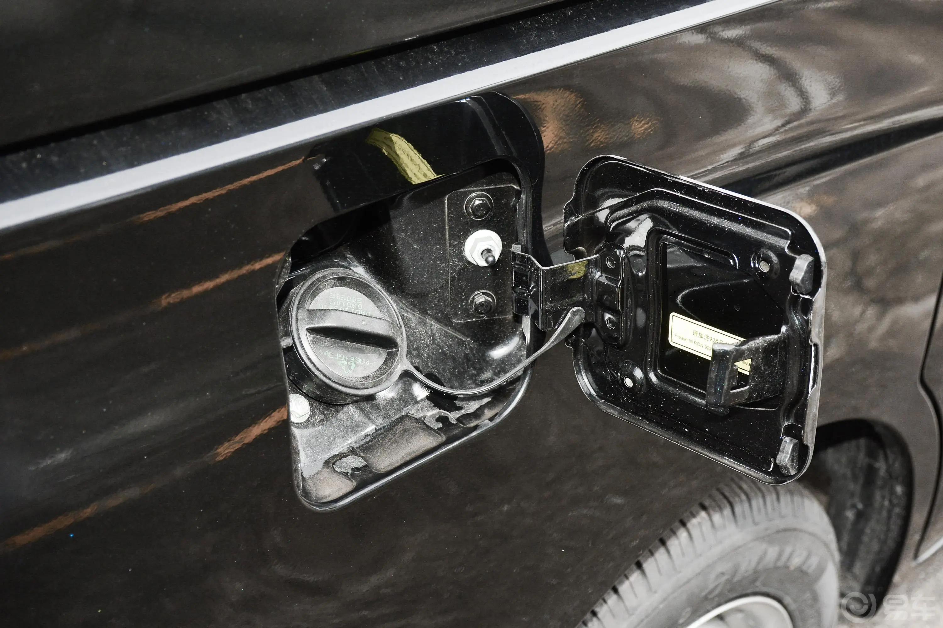 斯派卡改款2 1.5L 手动 舒适型油箱盖