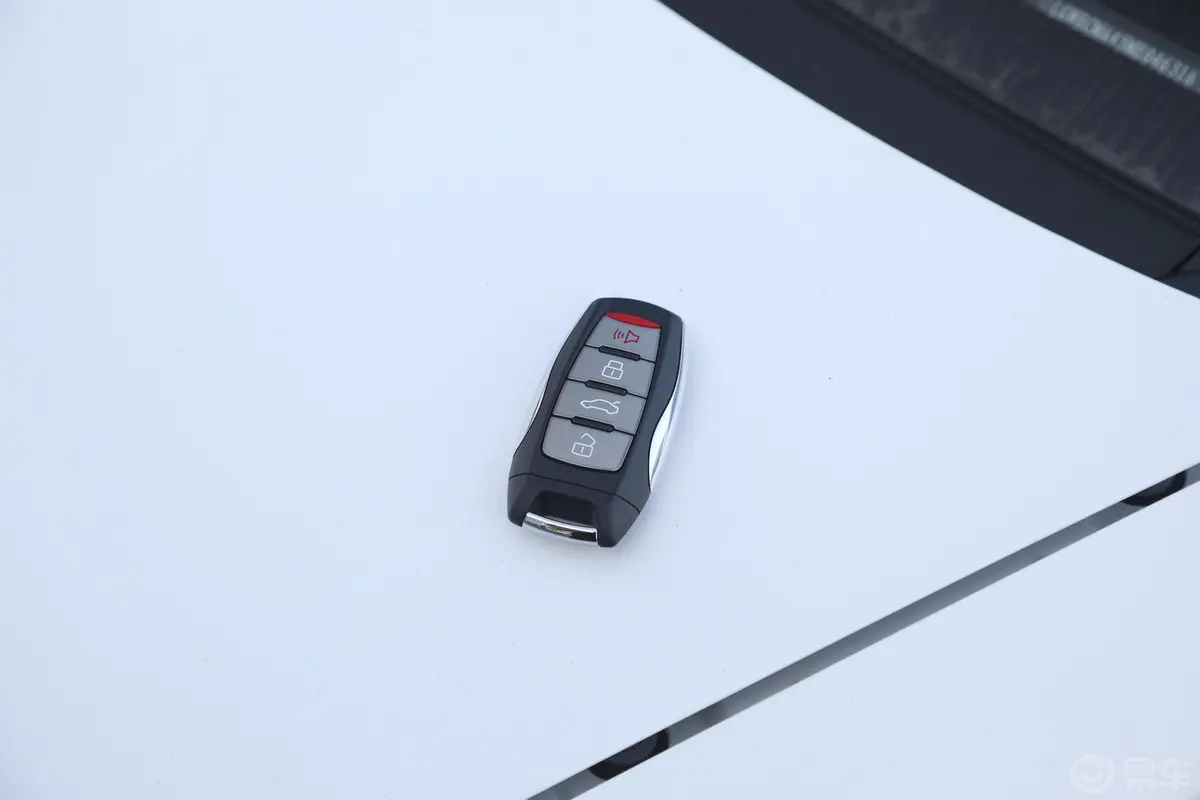 欧拉黑猫351km 舒适型 三元锂钥匙正面