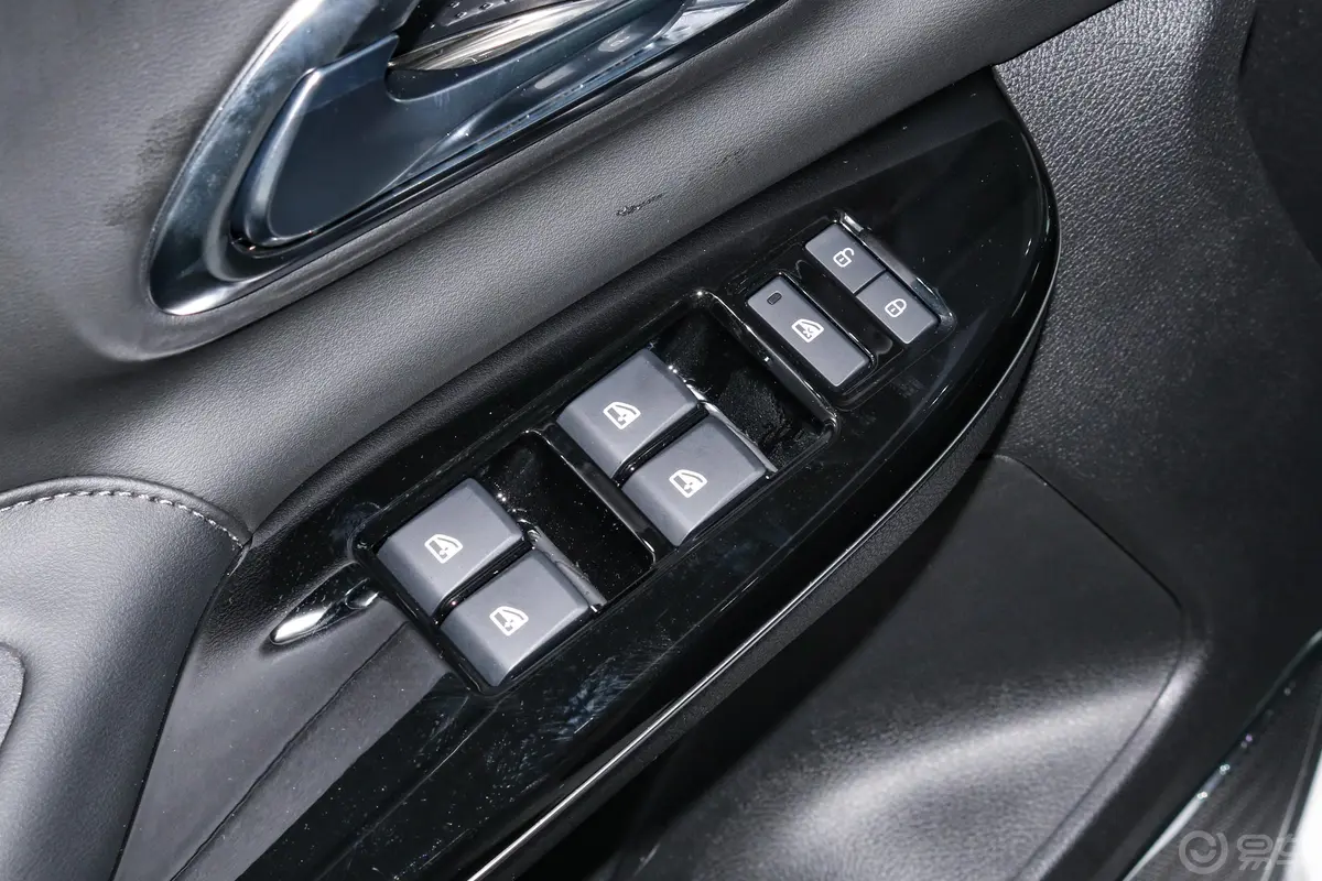 长安欧尚X7 PLUS蓝鲸版 1.5T 双离合尊贵型 5座车窗调节整体