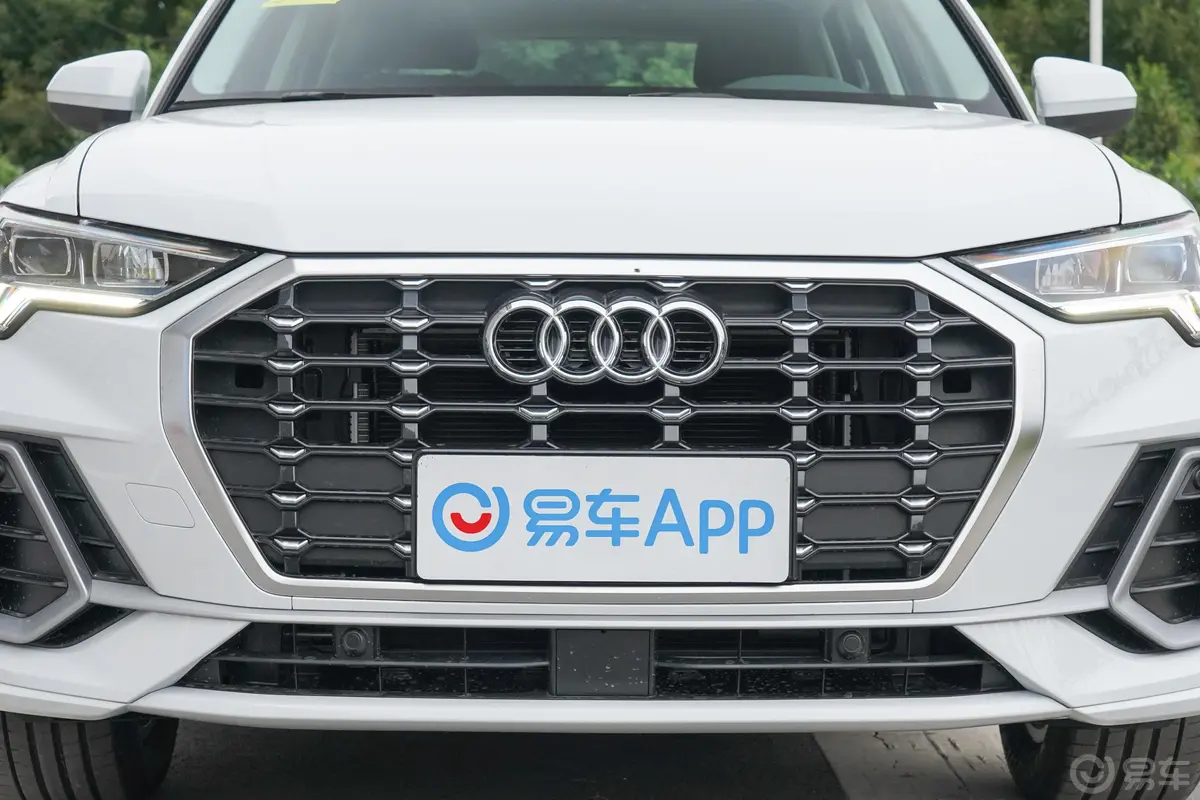 奥迪Q335 TFSI 进取动感型外观