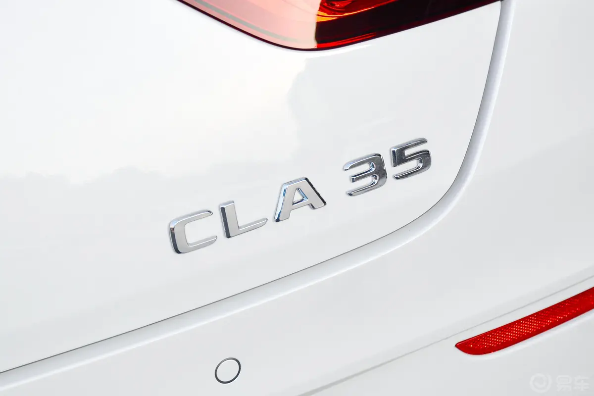 奔驰CLA级 AMGAMG CLA 35 4MATIC外观