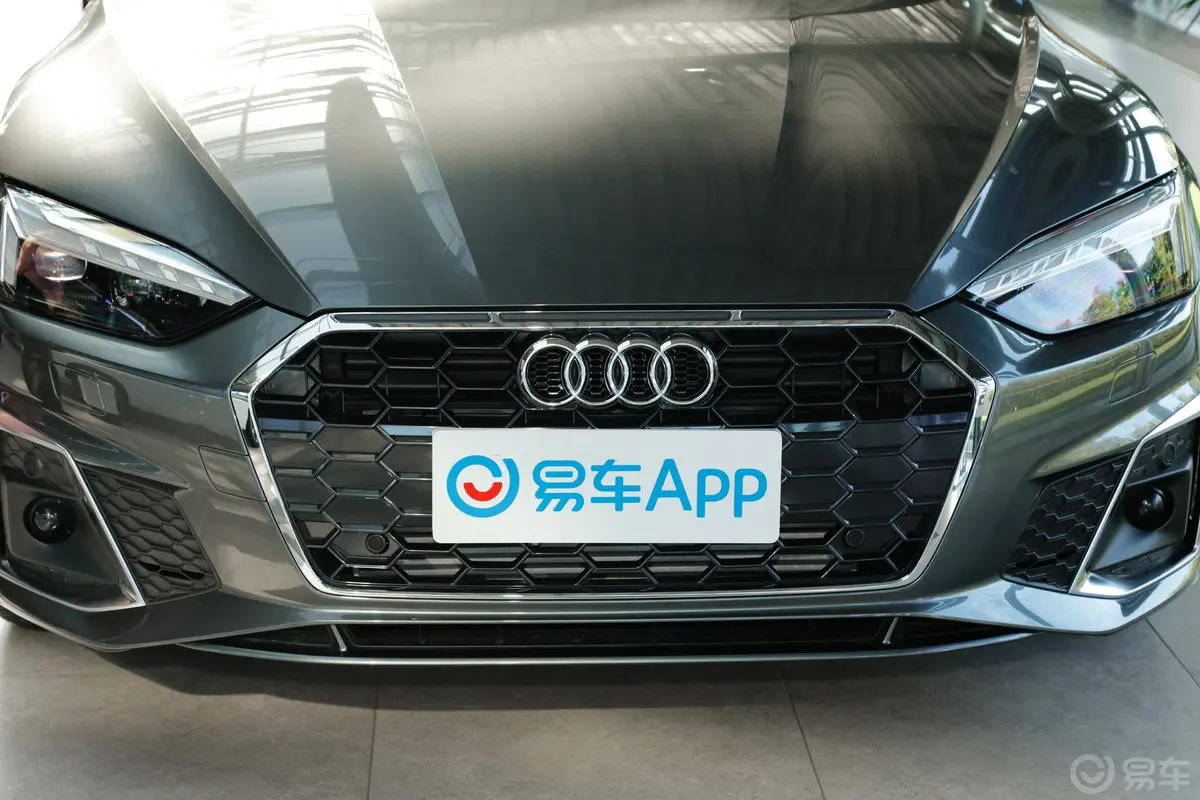 奥迪A5Cabriolet 40 TFSI 时尚动感型外观