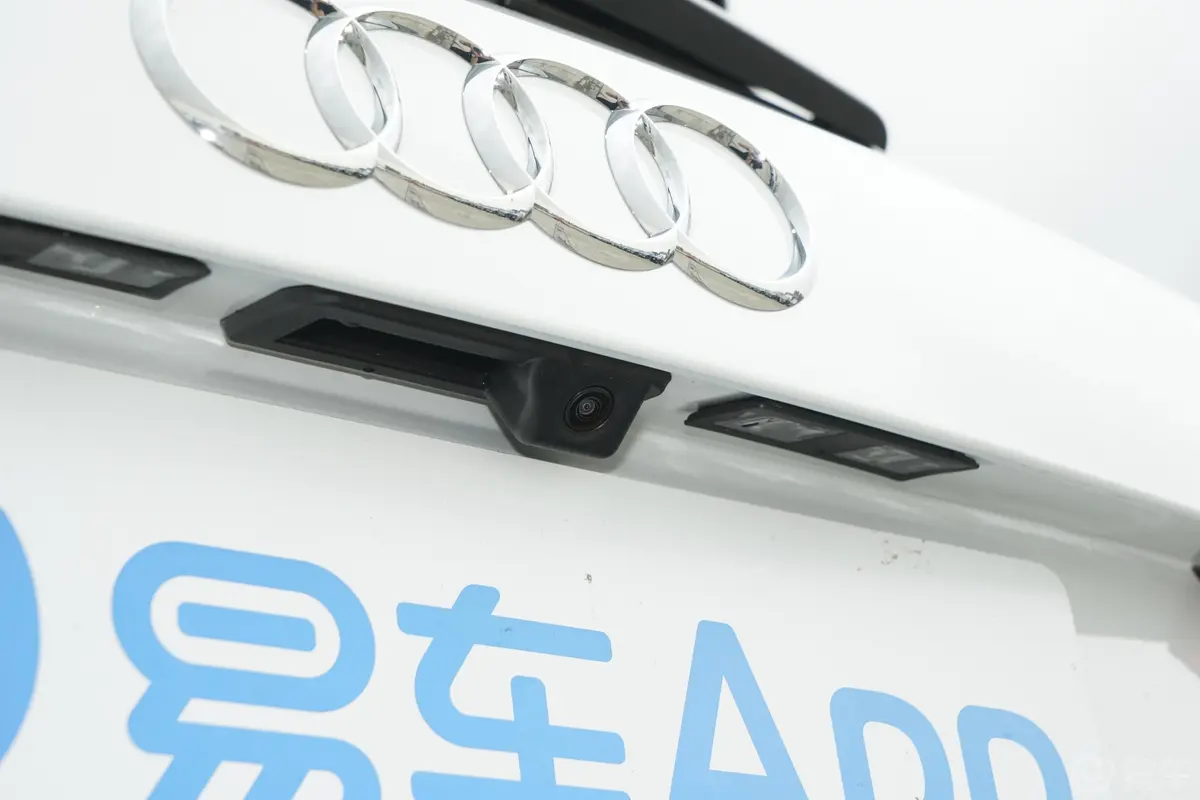 奥迪Q335 TFSI 时尚致雅型外观