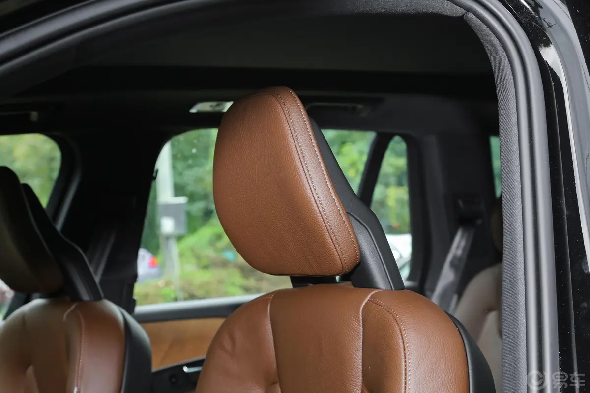 沃尔沃XC90B5 智行豪华版 5座内饰