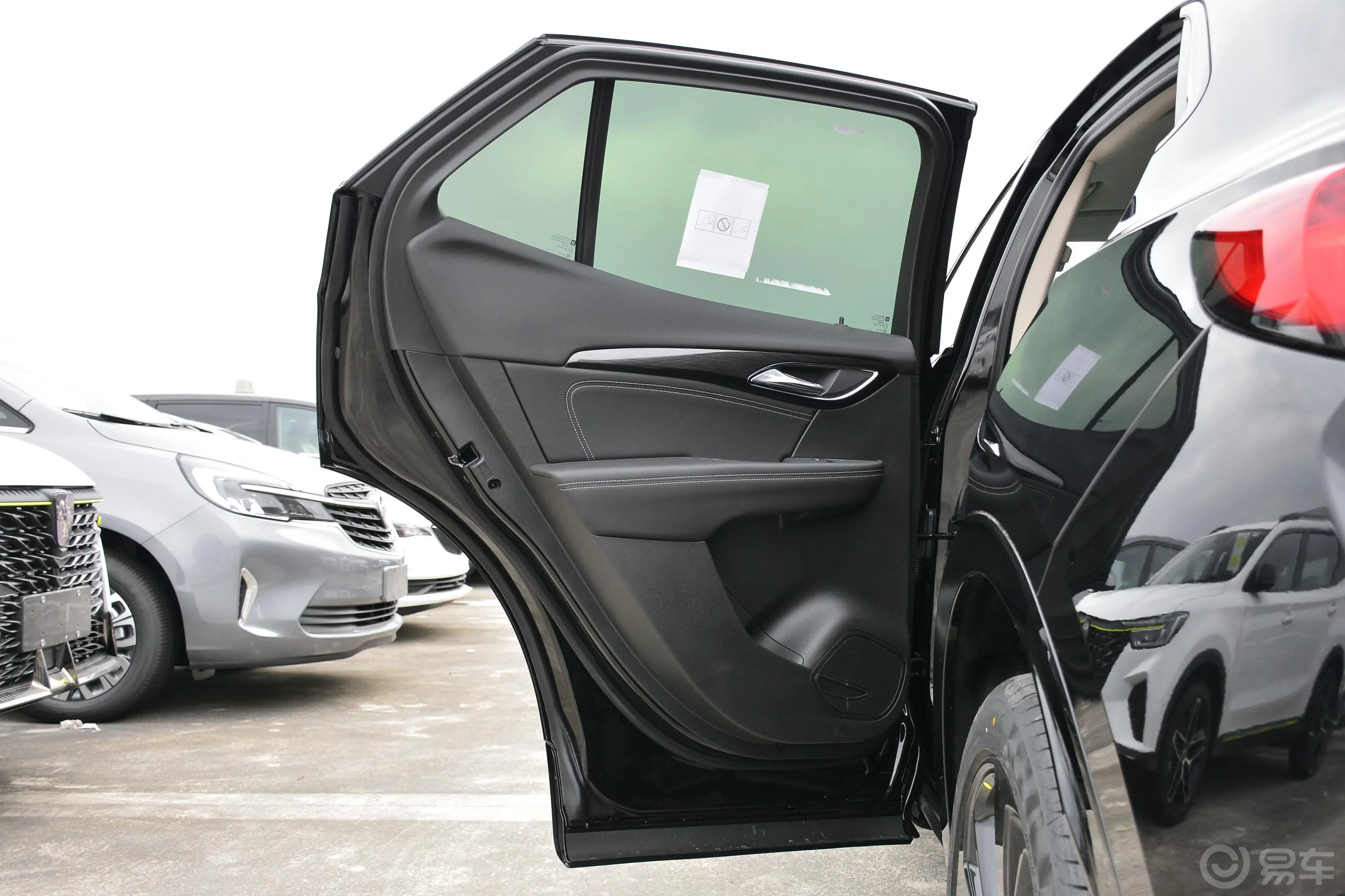 昂科威昂科威S GS 两驱 智慧运动型驾驶员侧后车门