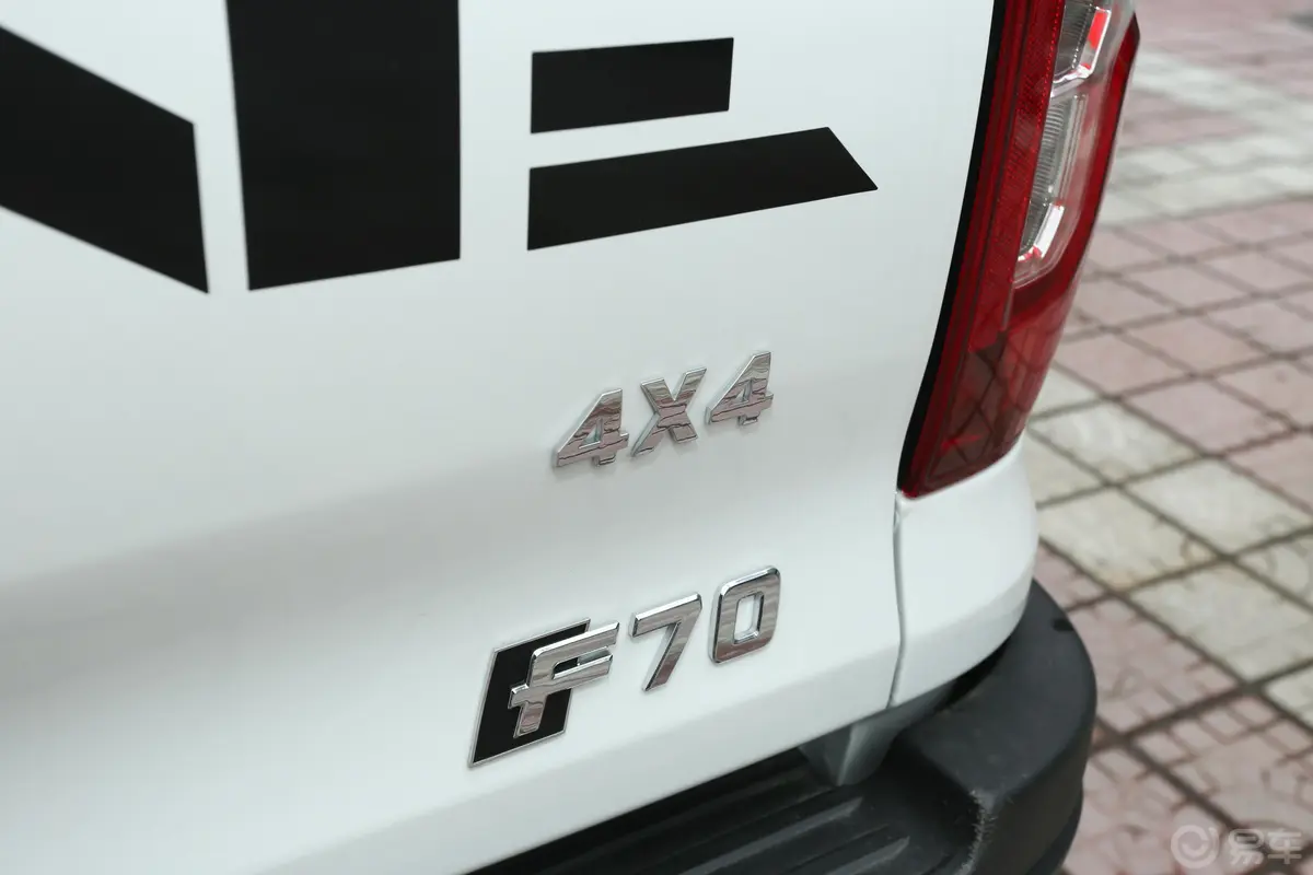 凯程F702.5T 手动 四驱 标轴 豪华版 柴油外观细节