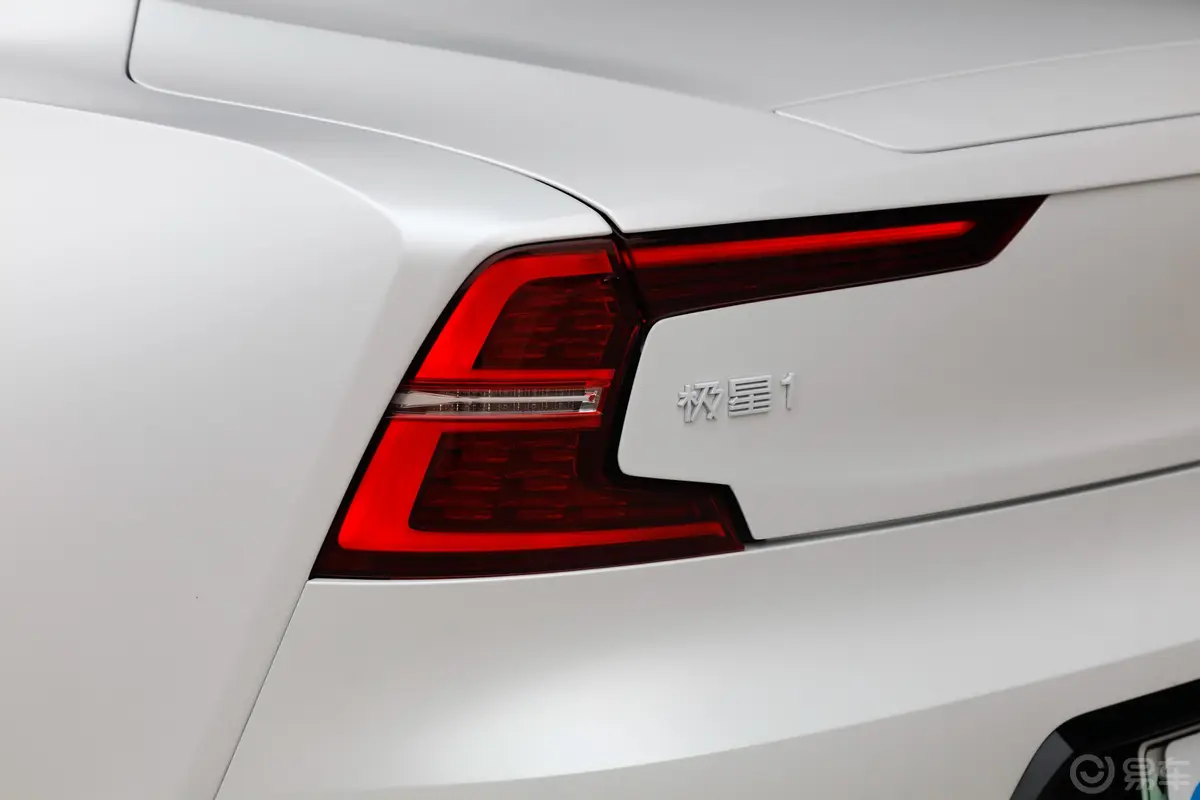 Polestar 12.0T 135km 标准型外观灯组