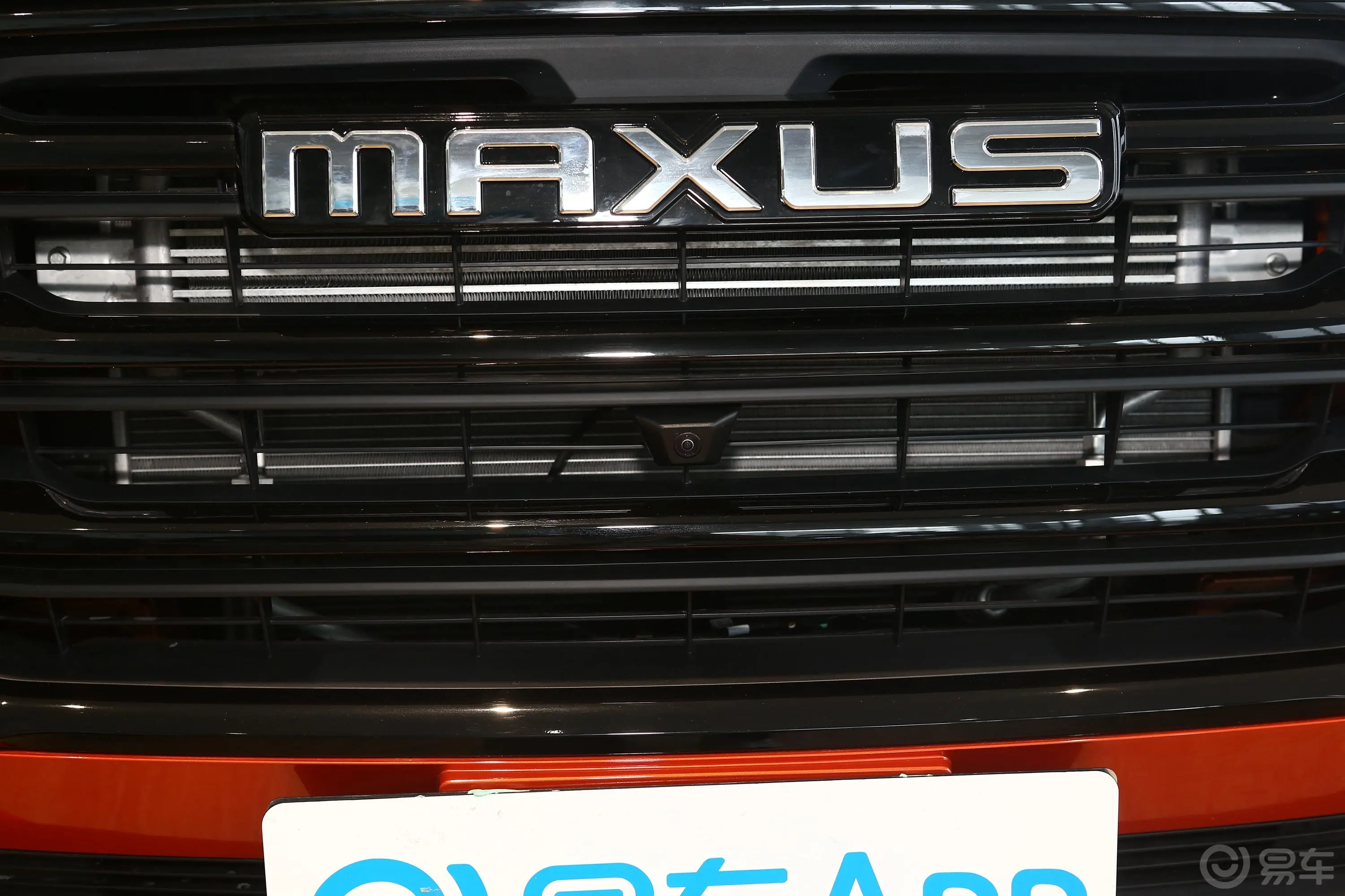 上汽大通MAXUS D90 Pro2.0T 四驱阿拉善版 7座 柴油外观