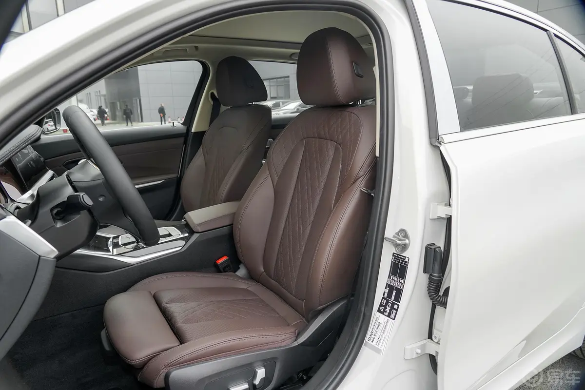 宝马3系325Li xDrive M运动套装驾驶员座椅
