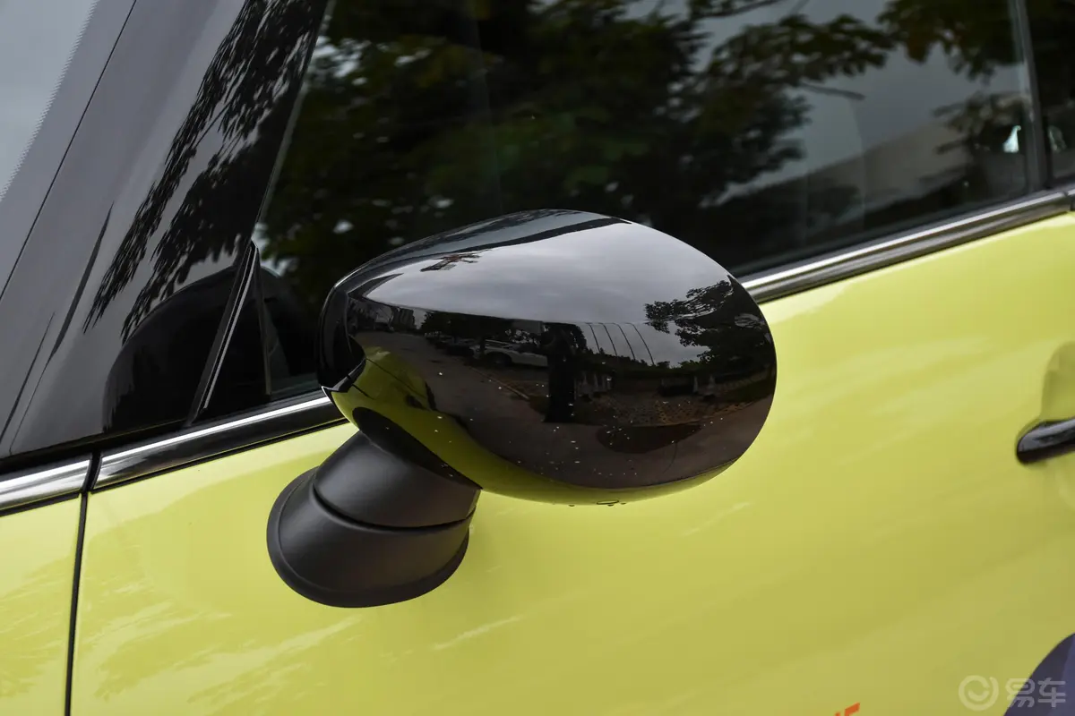 MINI CABRIO改款 2.0T COOPER S CABRIO 经典派主驾驶后视镜背面