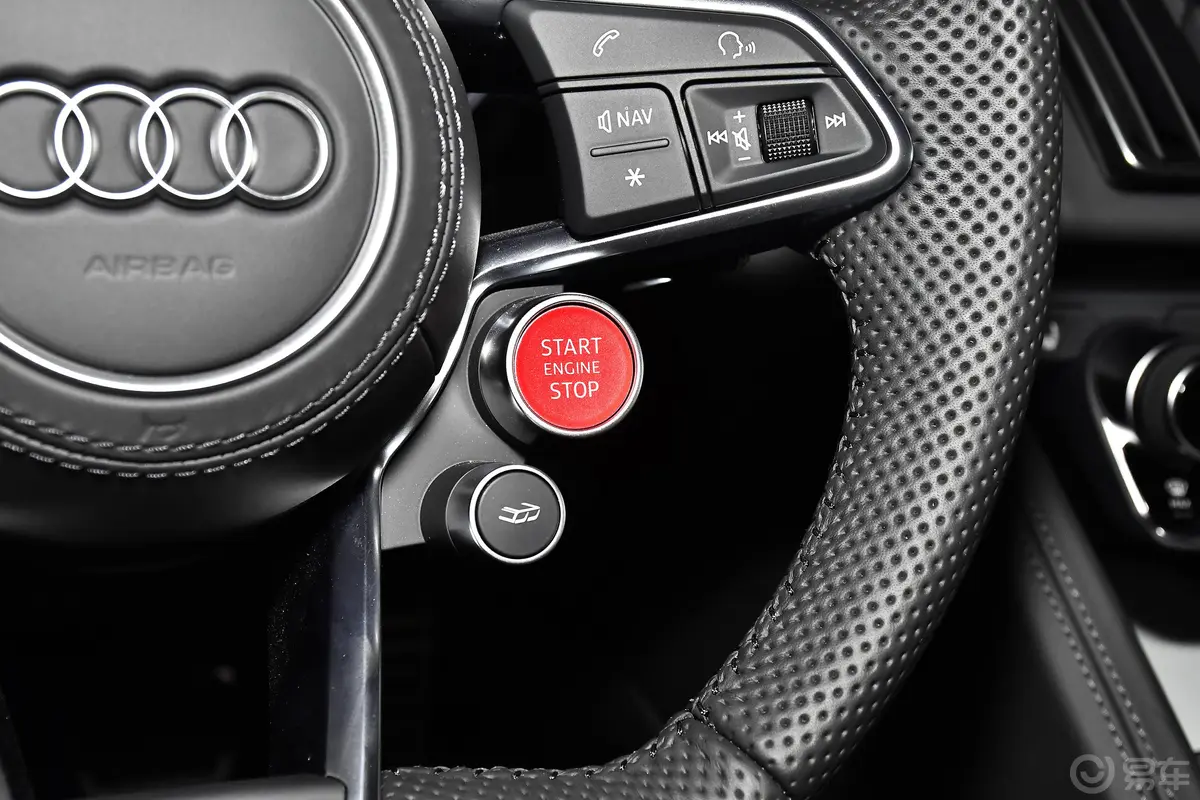 奥迪R8R8 V10 Coupe Performance钥匙孔或一键启动按键