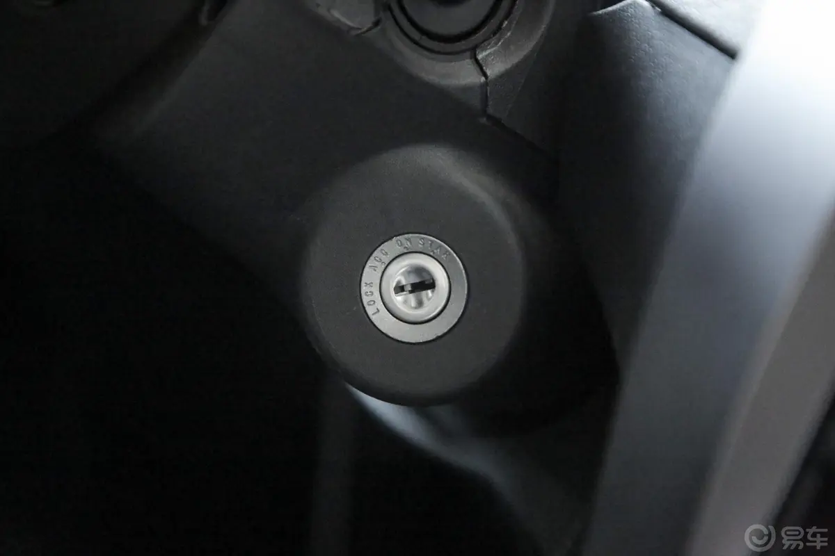 斯派卡改款2 1.5L CVT 舒适型钥匙孔或一键启动按键