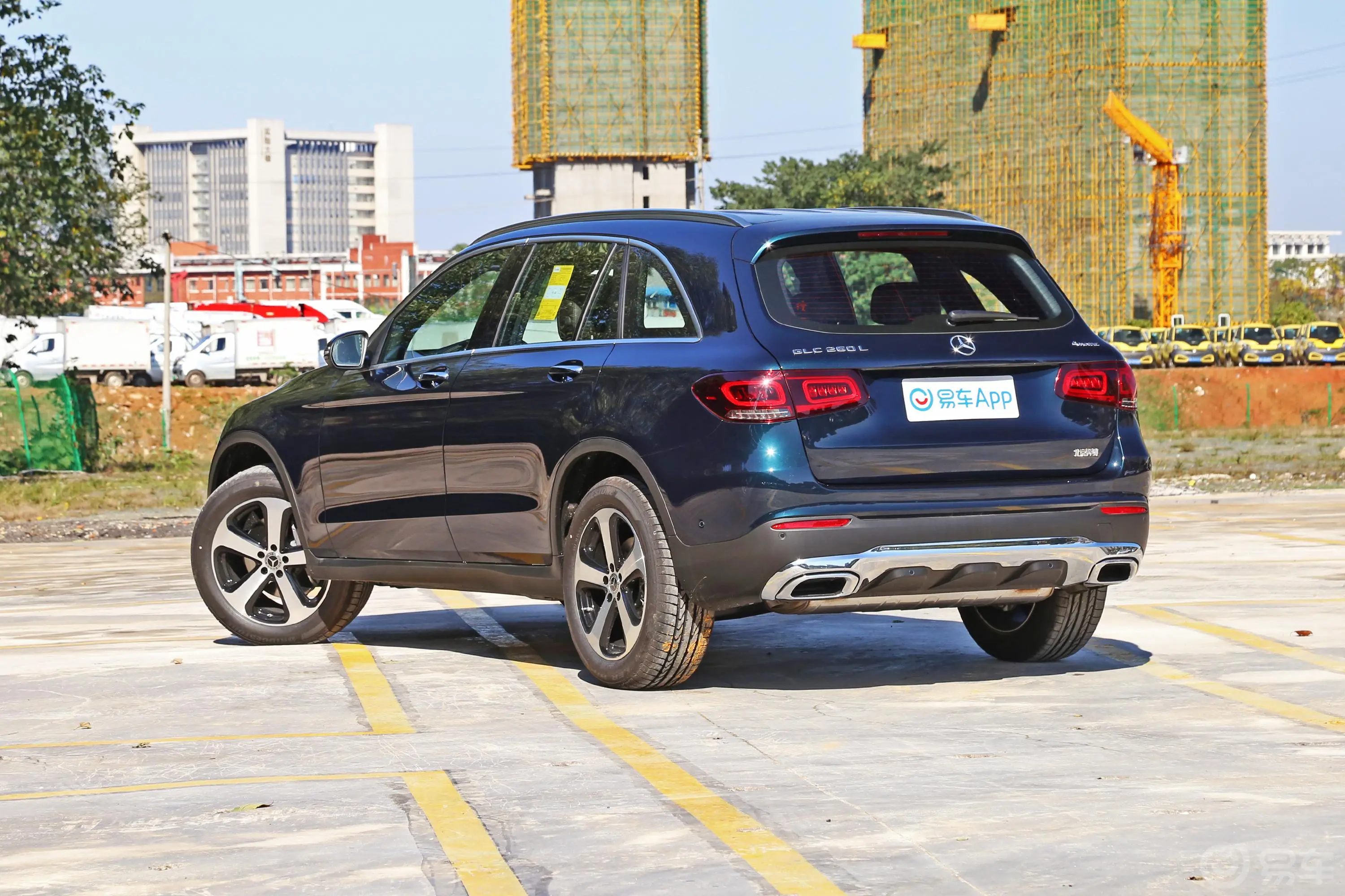 奔驰GLCGLC 260 L 4MATIC 动感型外观