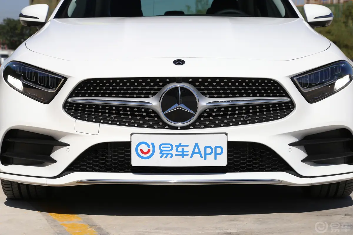 奔驰CLS级改款 CLS 300 动感型外观