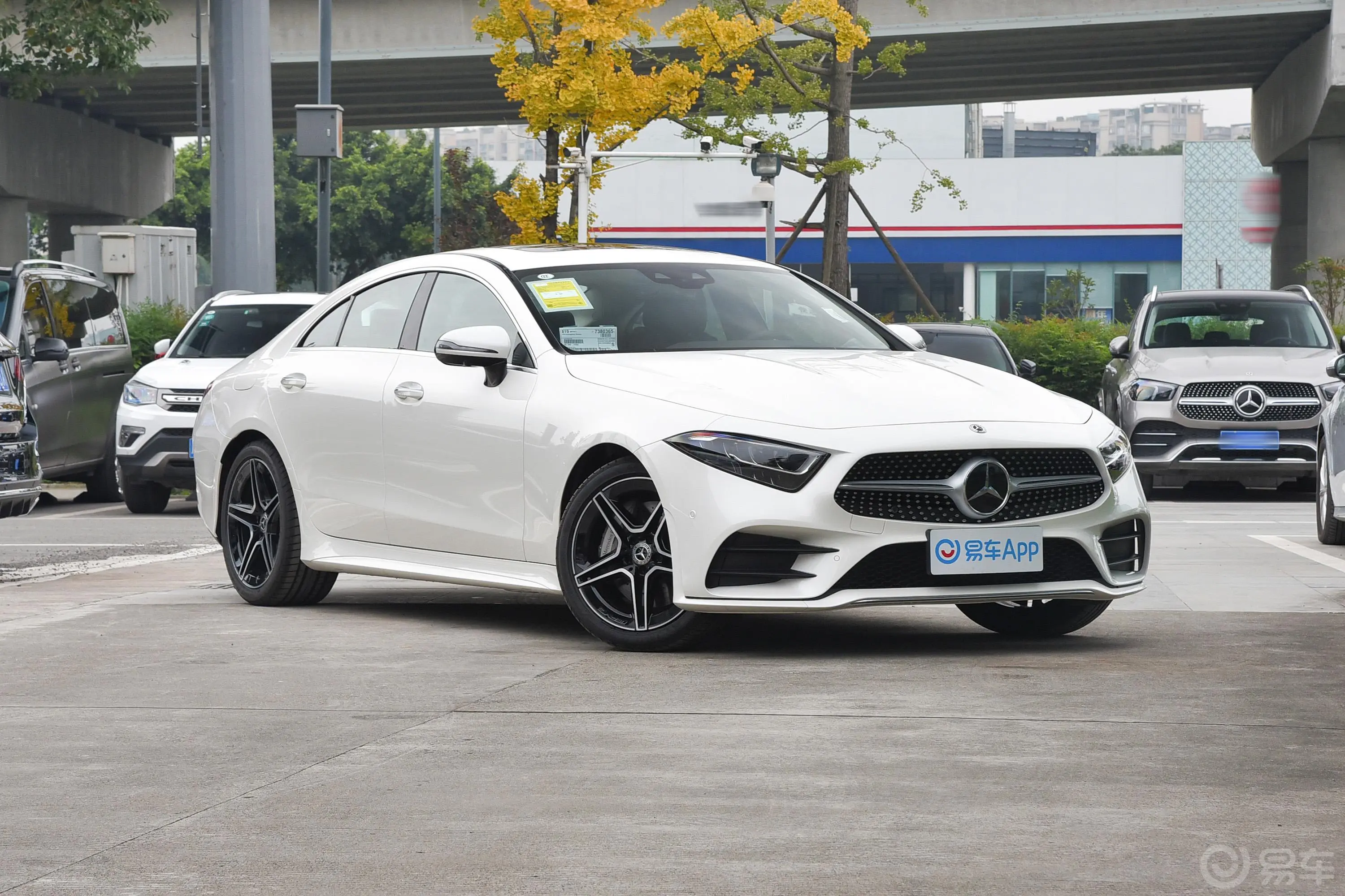 奔驰CLS级改款 CLS 300 豪华型胎压信息铭牌