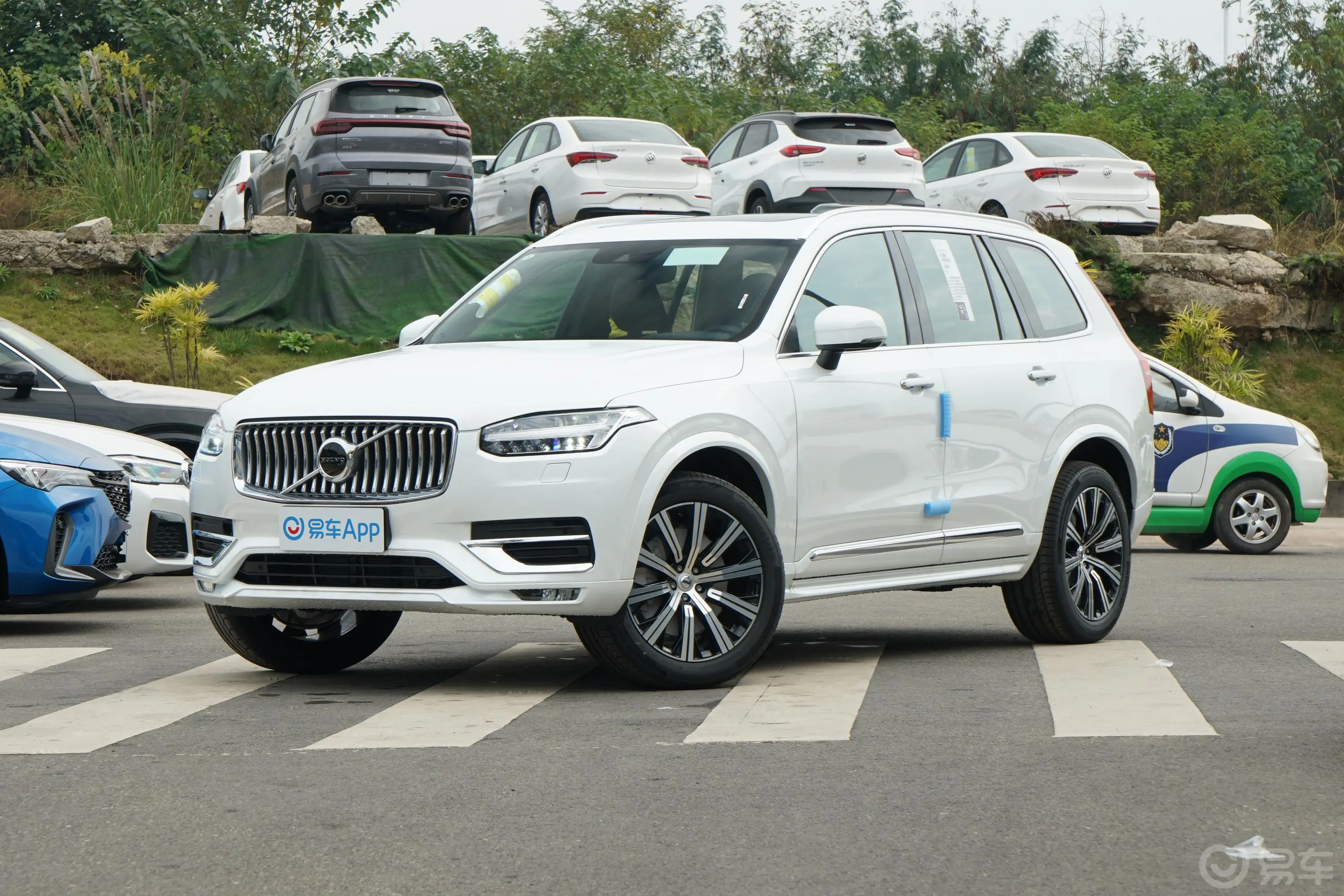 沃尔沃XC90B6 智逸豪华版 7座侧前45度车头向左水平