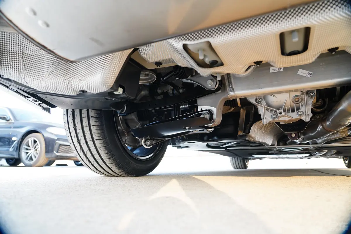 宝马5系改款 530Li xDrive 豪华套装外观
