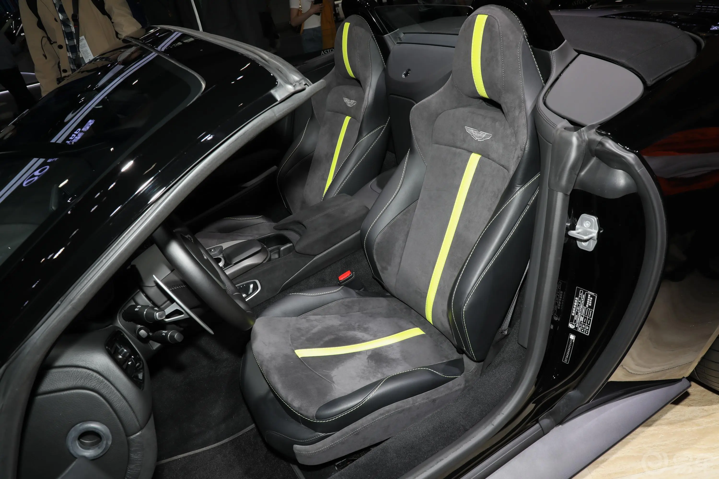 V8 Vantage4.0T V8 Roadster驾驶员座椅