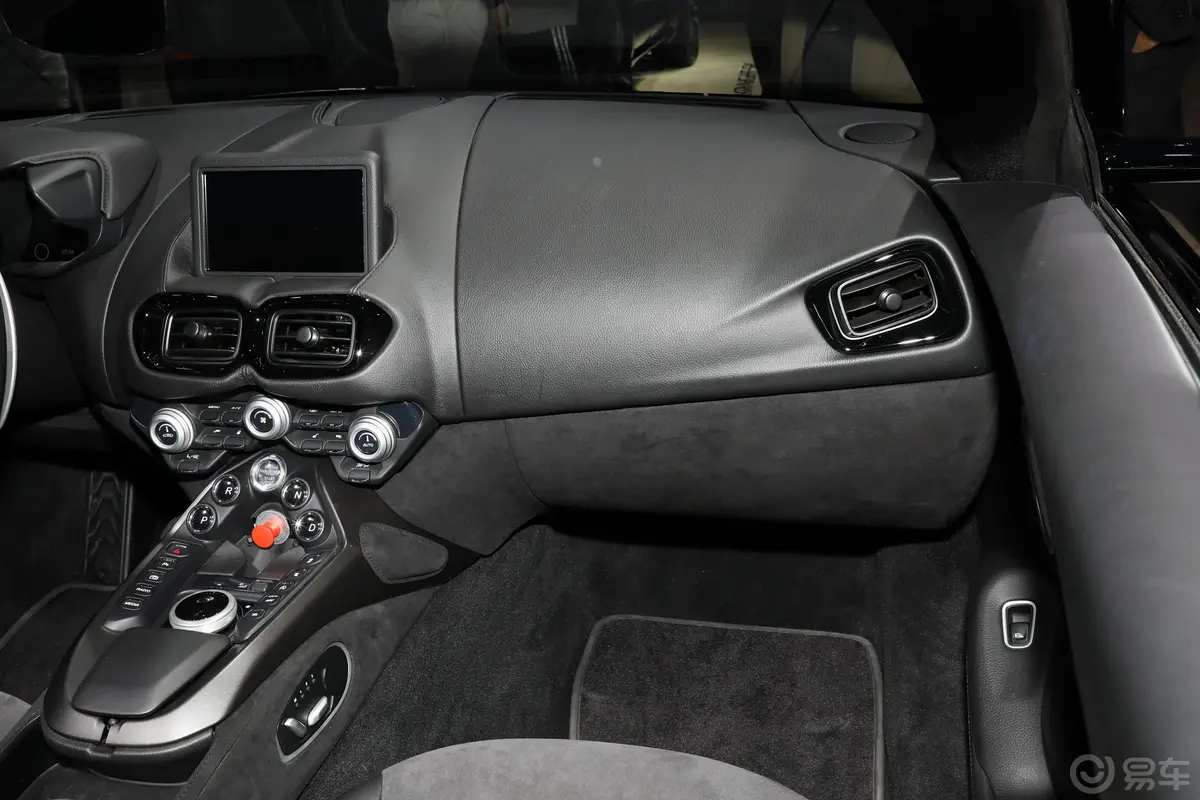 V8 Vantage4.0T V8 Roadster副驾驶位区域