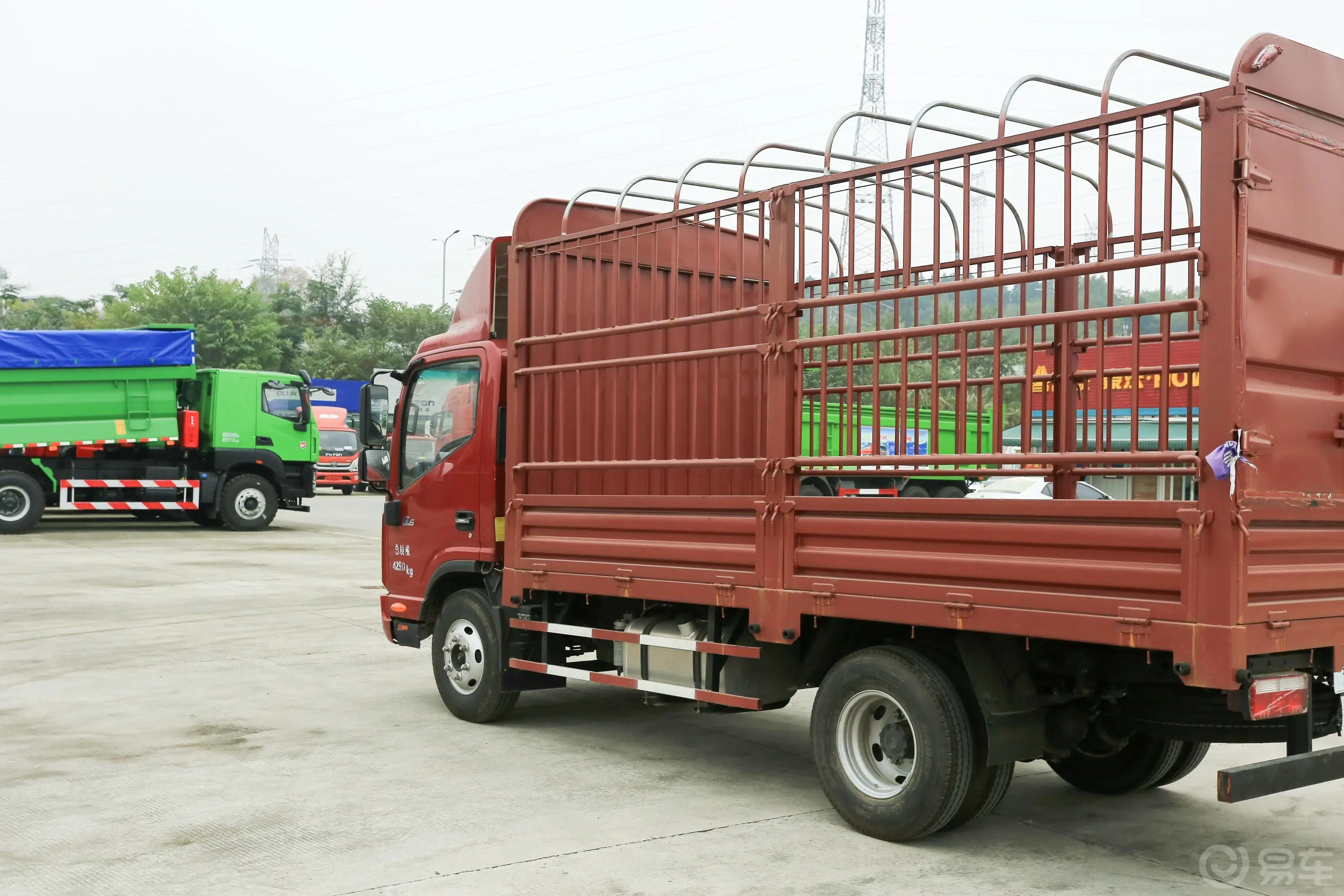 帅铃Q6Q6 安康2.7L 152马力 3308轴距 4X2排半仓栅式轻卡 国Ⅴ外观