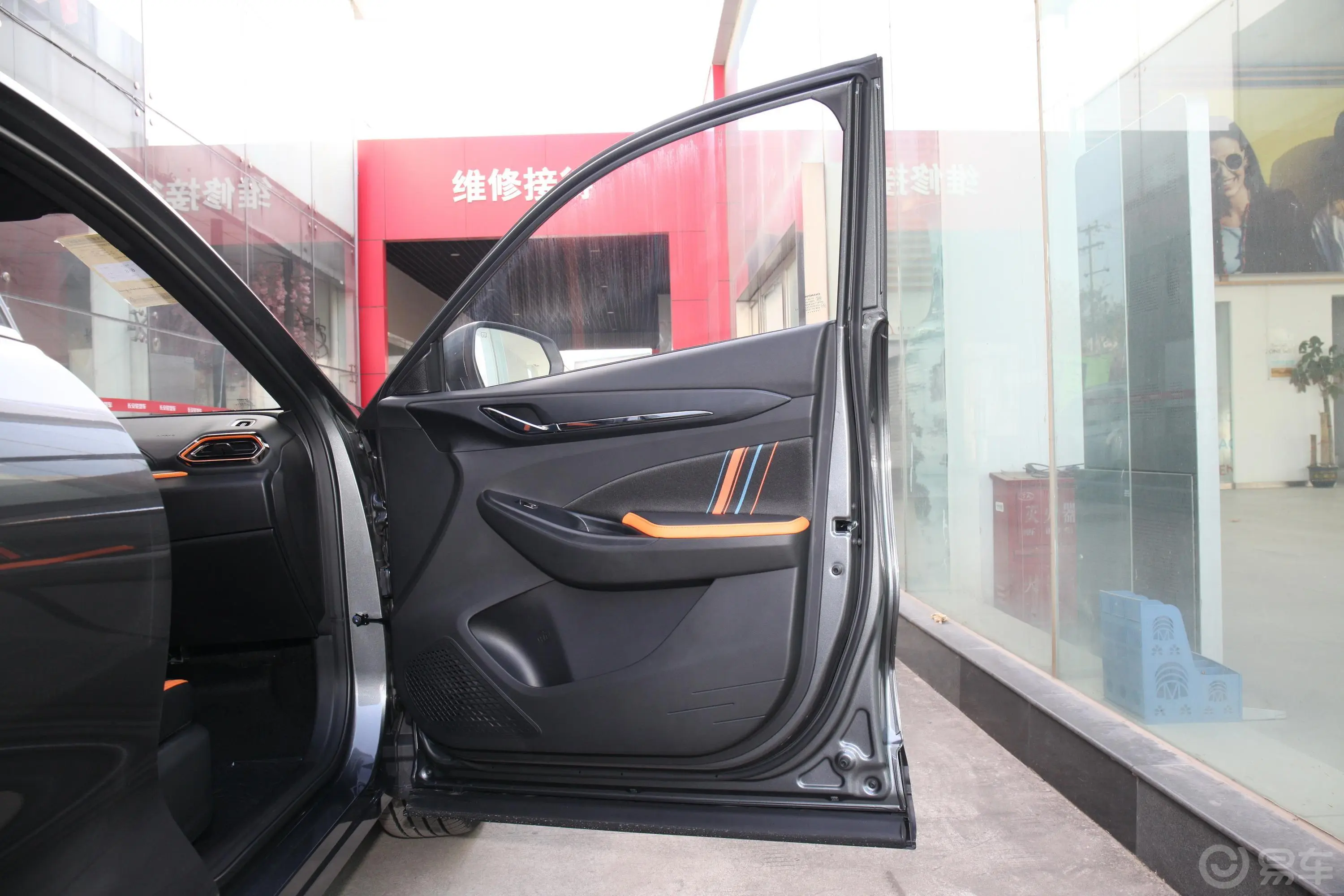 长安欧尚X5运动版 1.5T 双离合飓风音速型副驾驶员车门