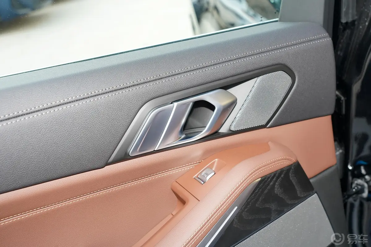 宝马X7xDrive40i 领先型 豪华套装空间