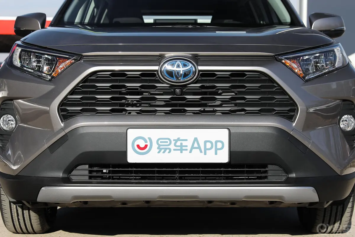 RAV4荣放改款 双擎 2.5L E-CVT 两驱 精英版外观