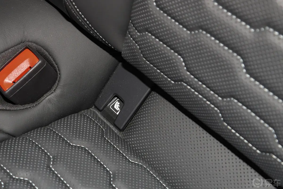 奥迪RS e-tron GT顶配版儿童座椅接口