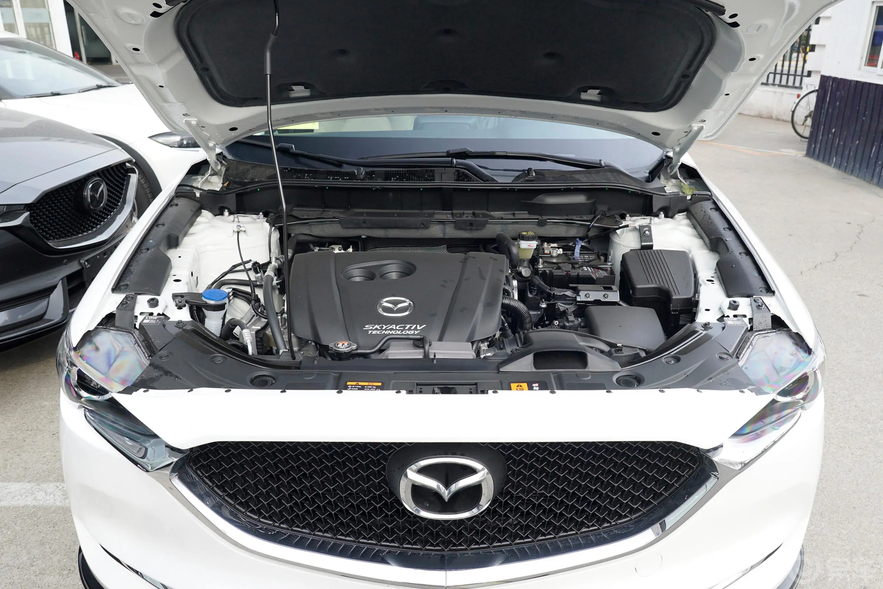 马自达CX-52.0L 手自一体 两驱 舒适型发动机舱整体