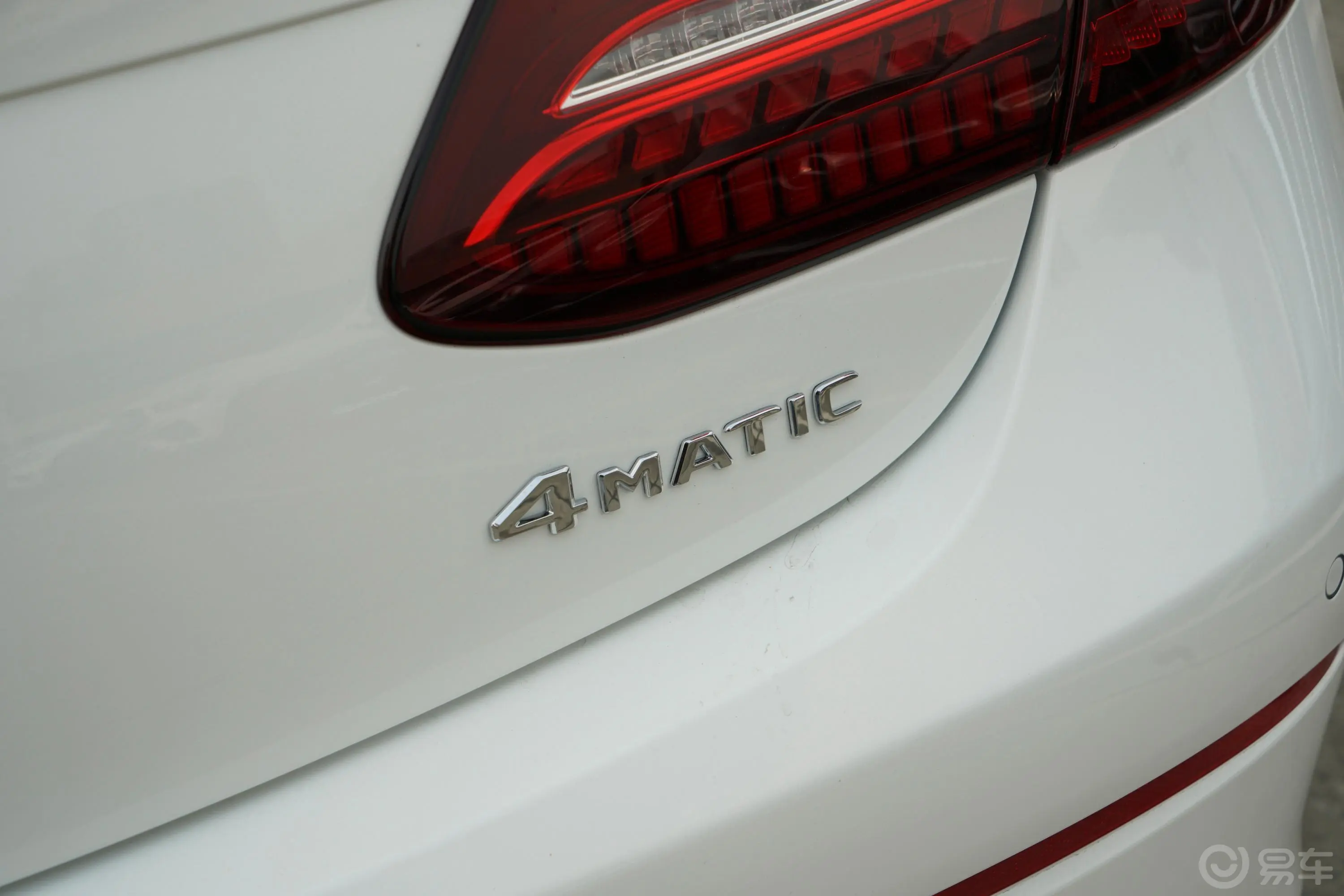 奔驰E级(进口)改款 E 260 4MATIC 敞篷轿跑车外观