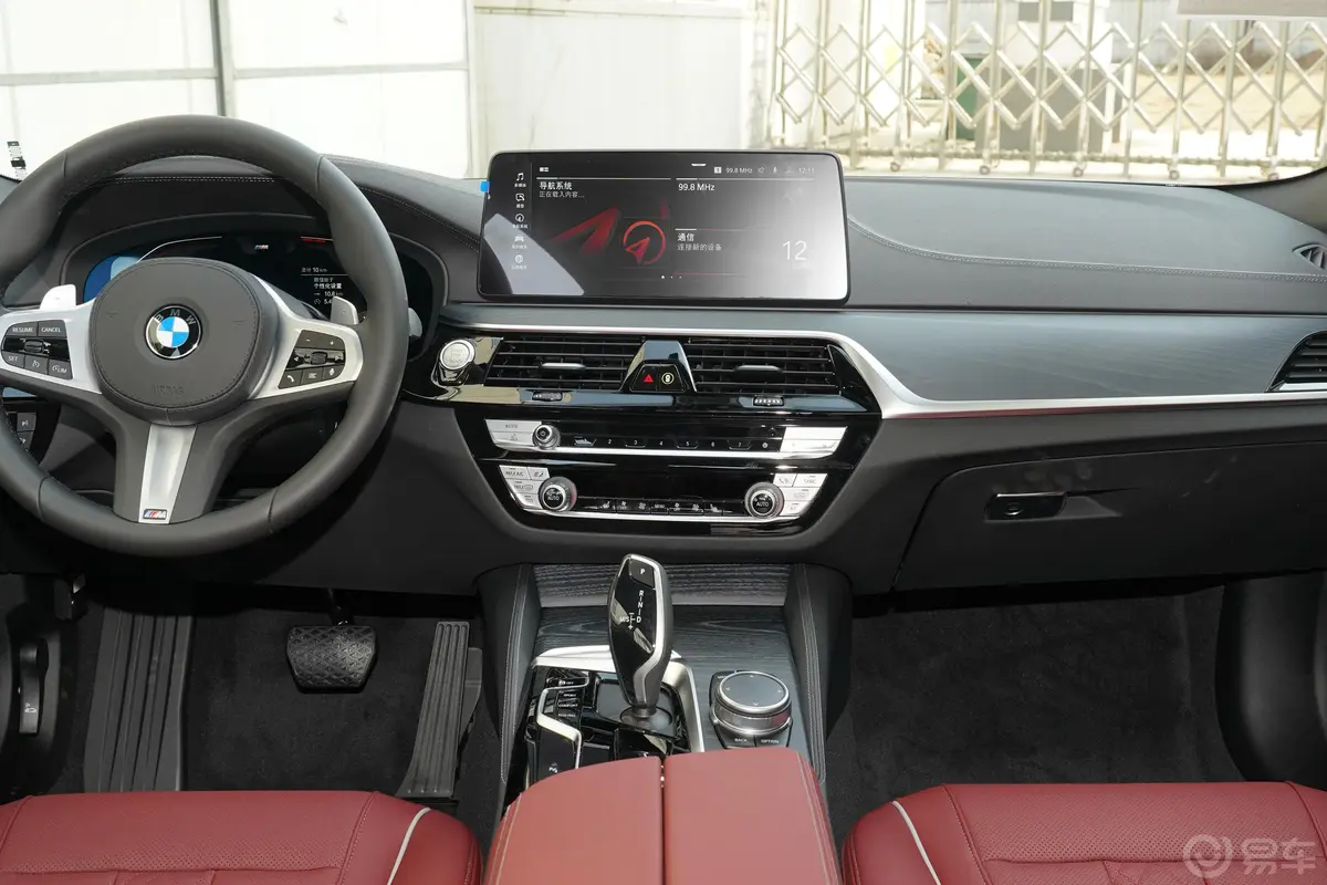宝马5系改款 530Li xDrive M运动套装中控台整体