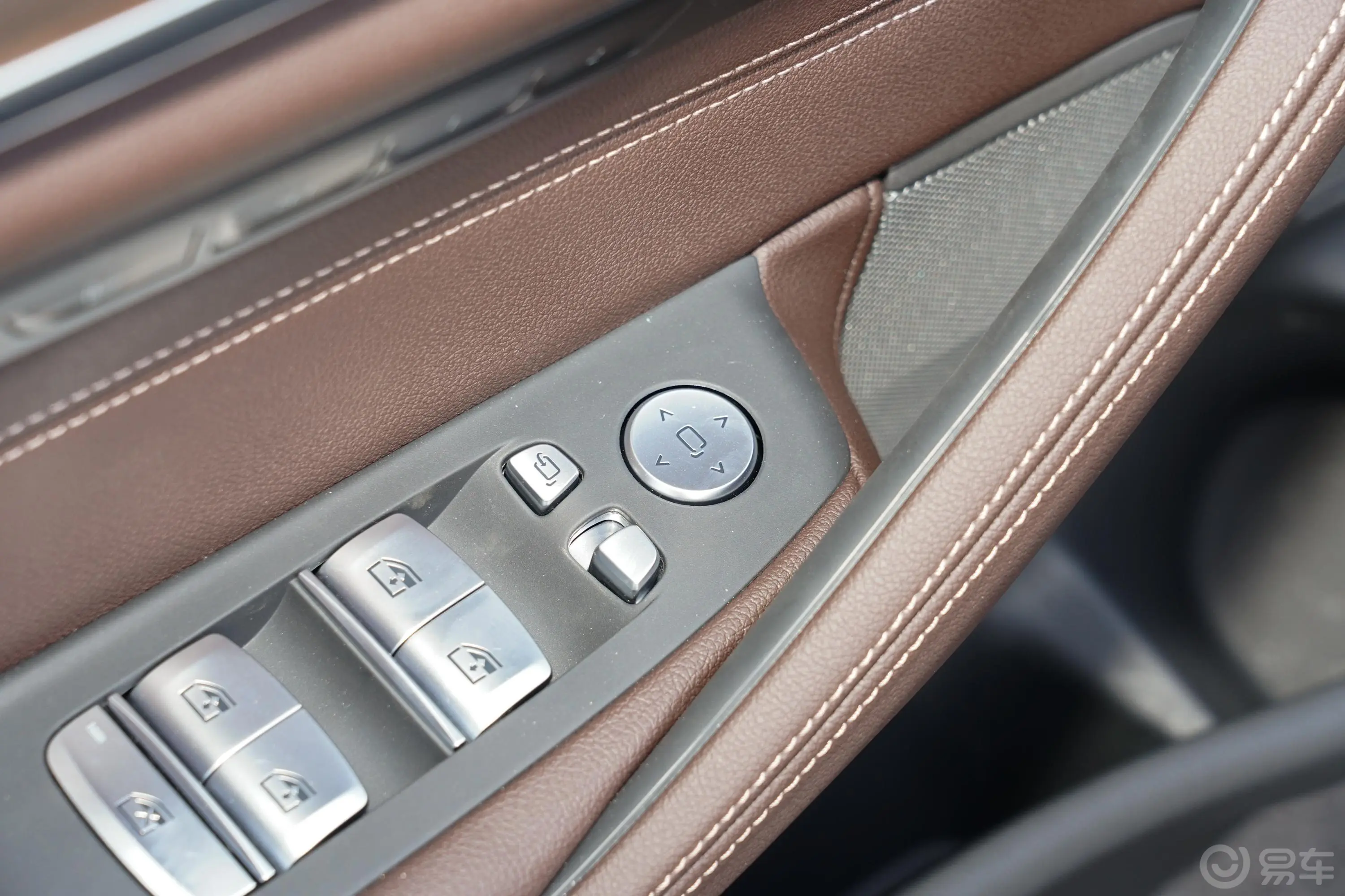 宝马5系改款 530Li 尊享型豪华套装车窗调节整体