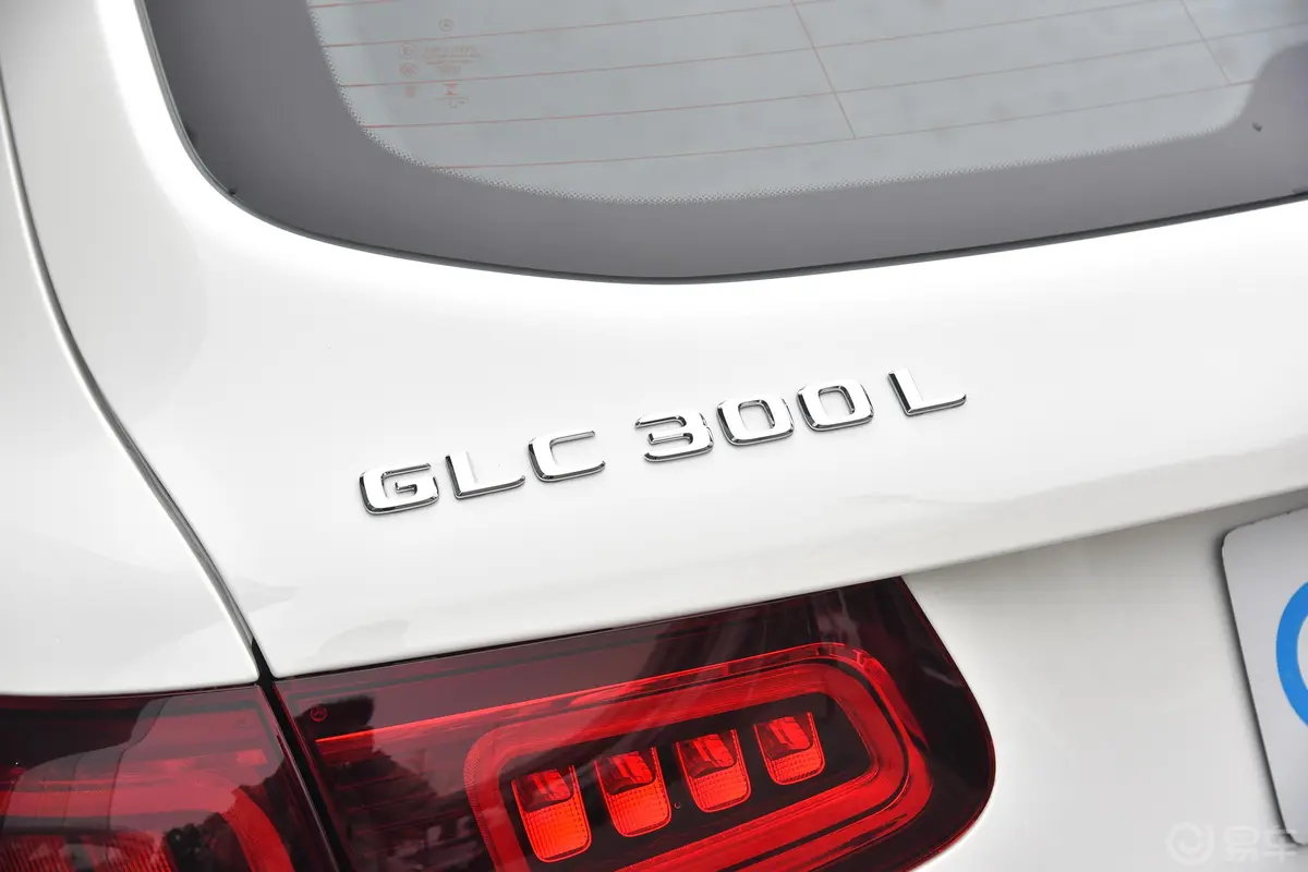 奔驰GLC改款 GLC 300 L 4MATIC 豪华型外观