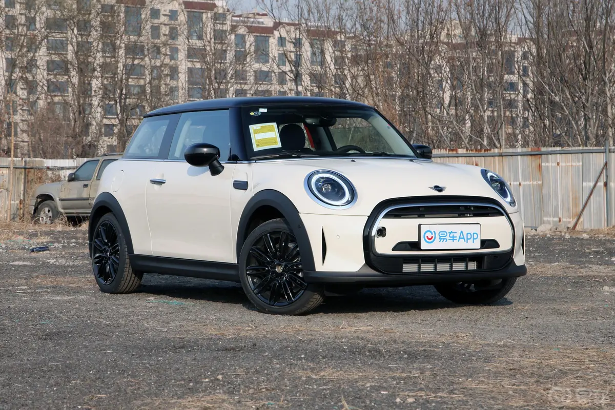 MINI改款 1.5T COOPER 艺术家外观