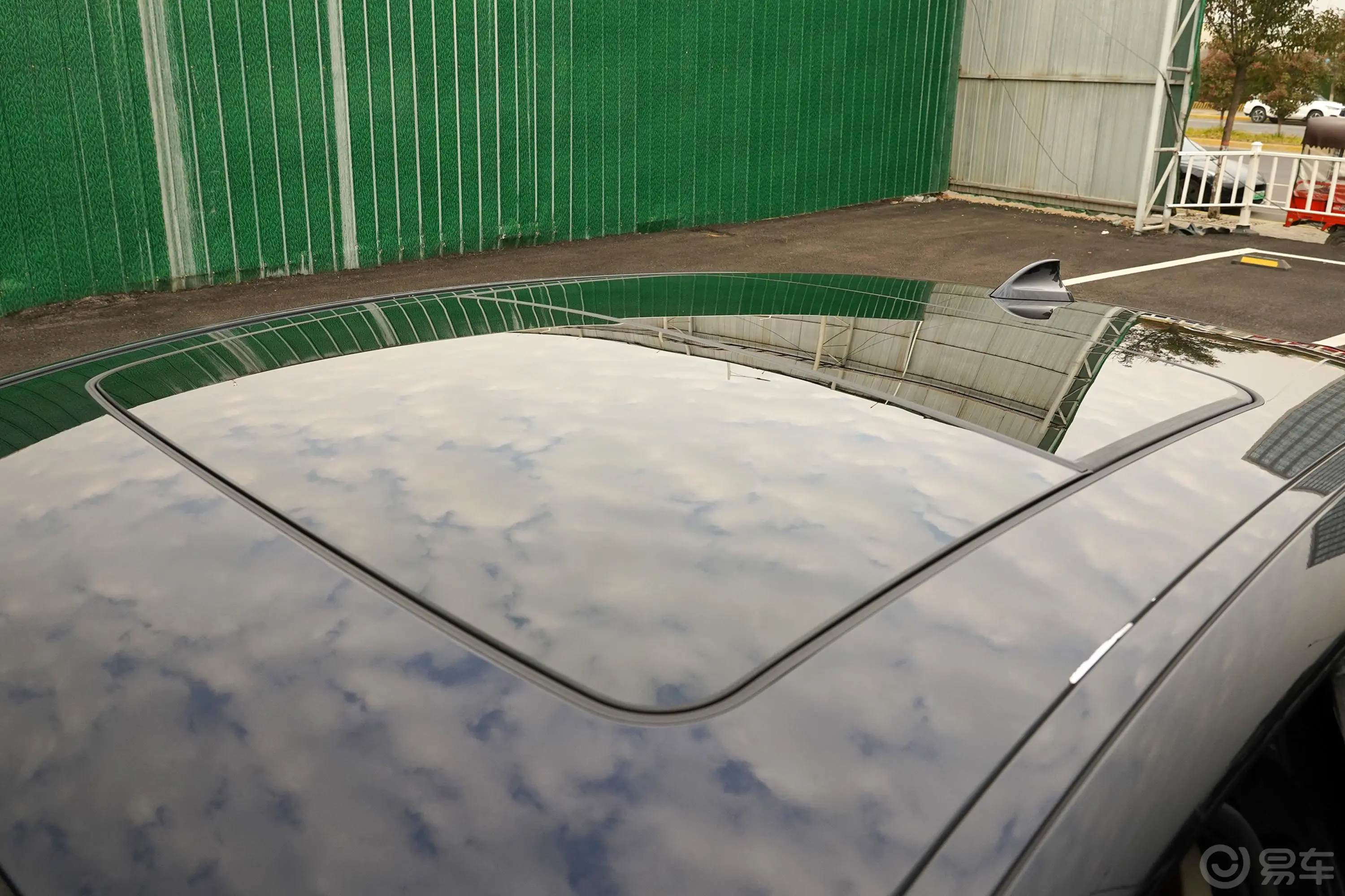 宝马X4xDrive30i M运动套装天窗