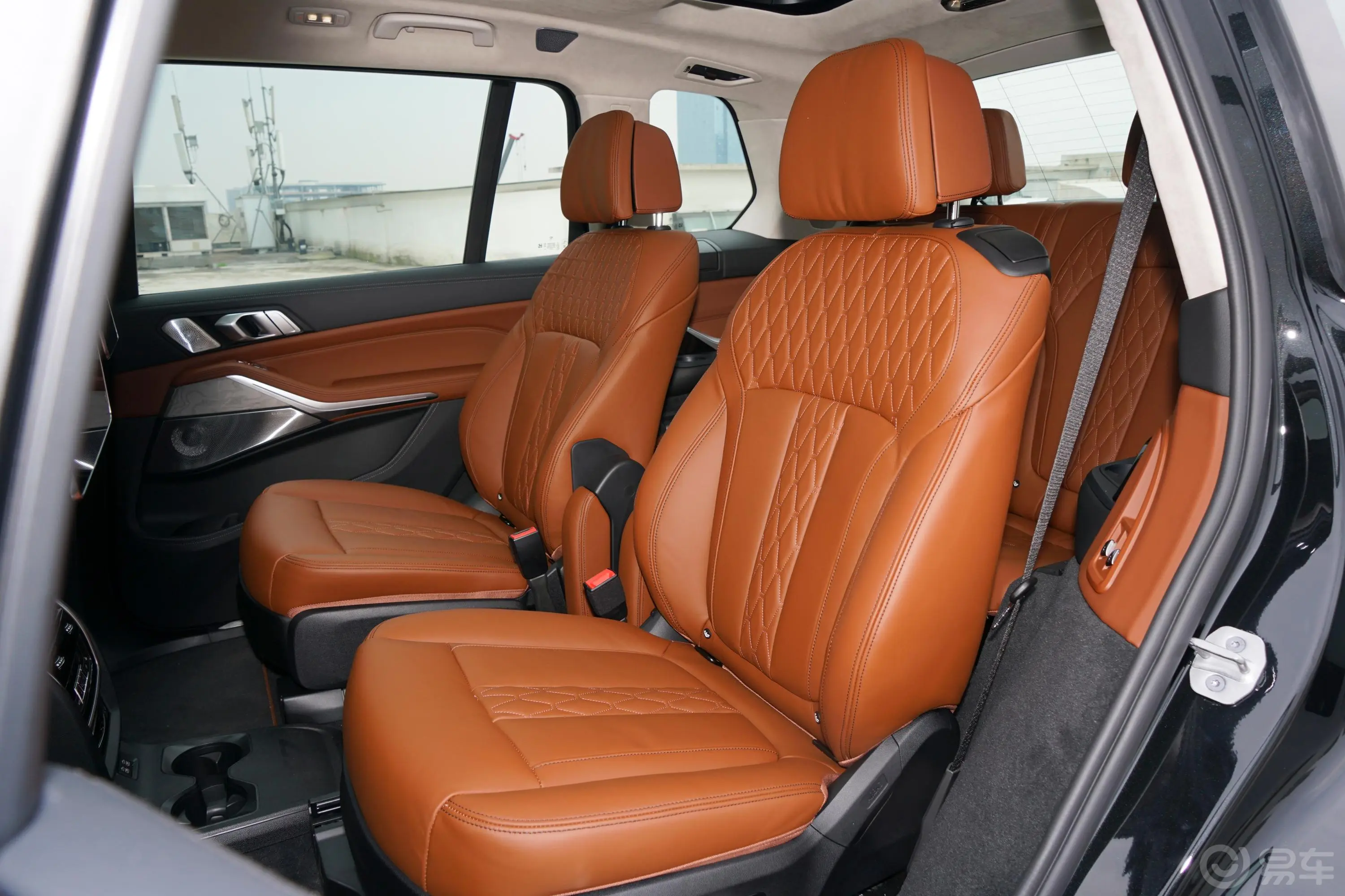 宝马X7xDrive40i 行政型 豪华套装后排座椅