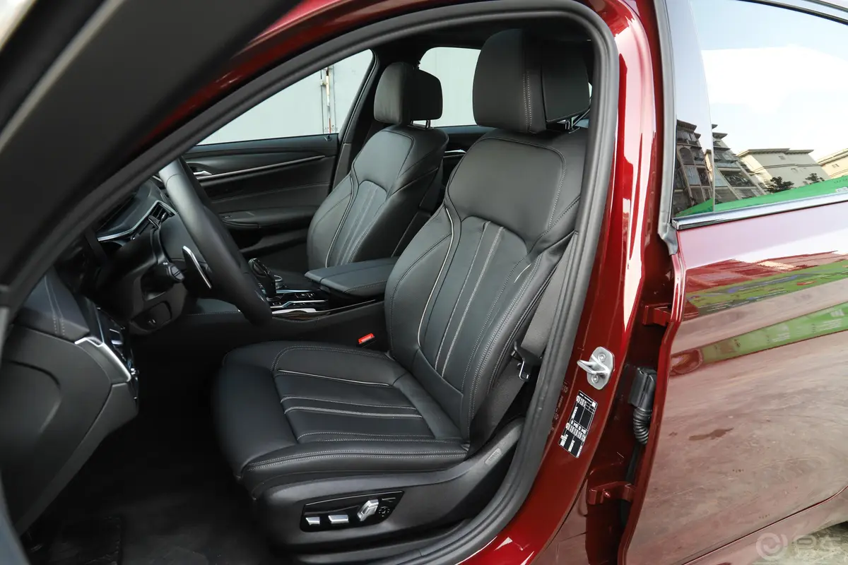 宝马5系(进口)改款 530i 风尚版 M运动套装驾驶员座椅
