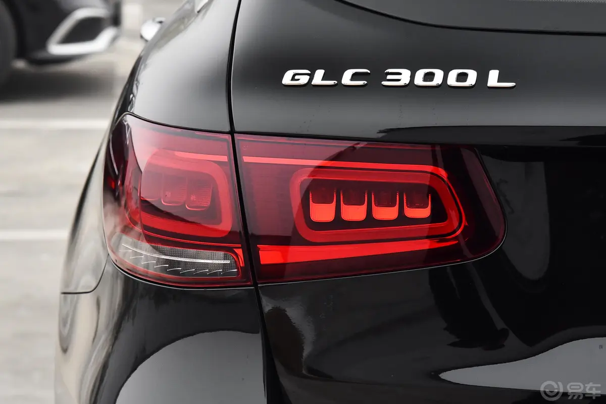 奔驰GLC改款 GLC 300 L 4MATIC 动感型外观