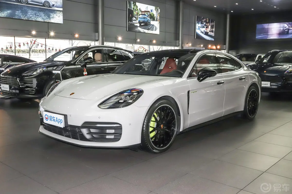 Panamera E-HybridPanamera 4 E-Hybrid 2.9T侧前45度车头向左水平