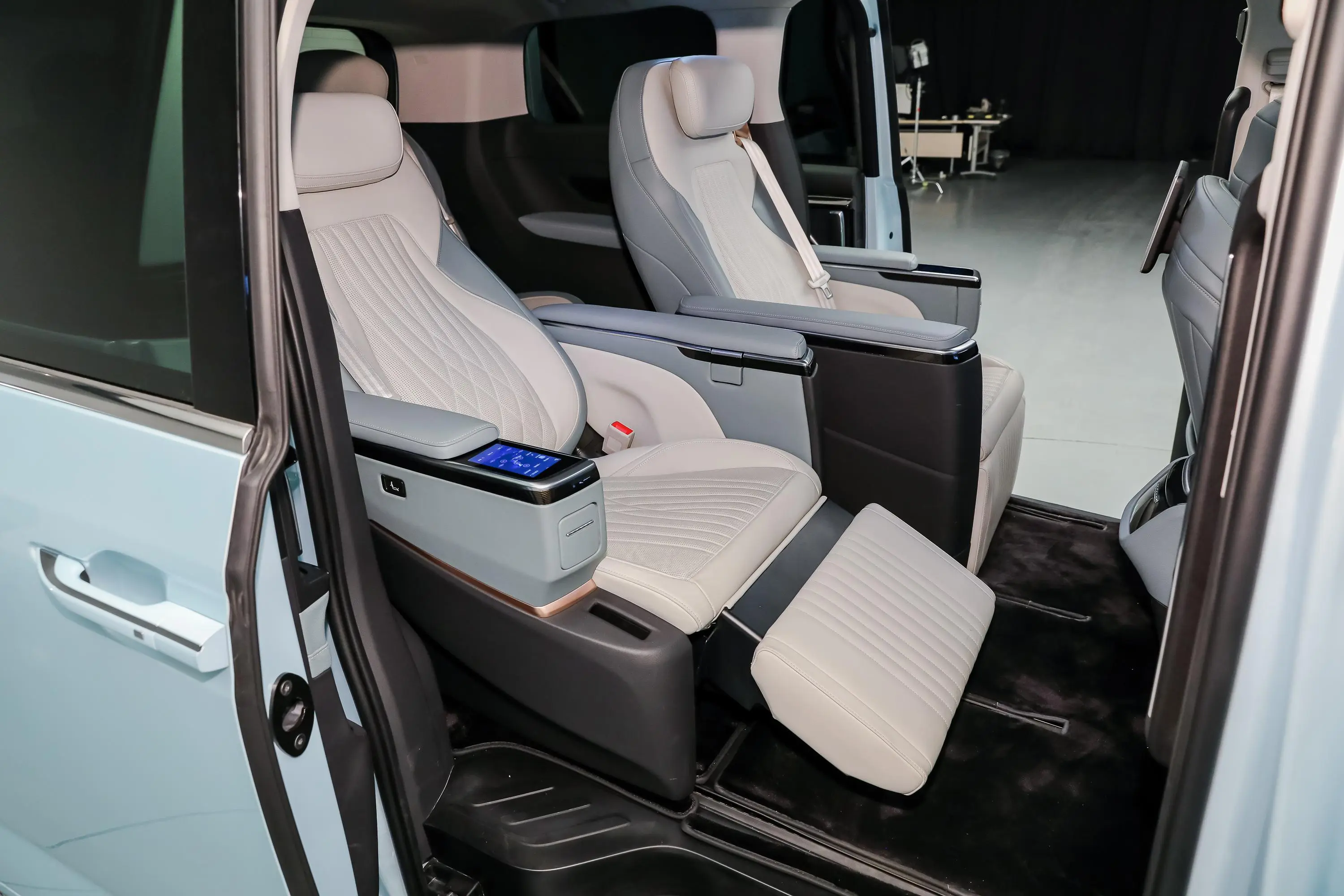 上汽大通MAXUS 大家9锦绣高山空间