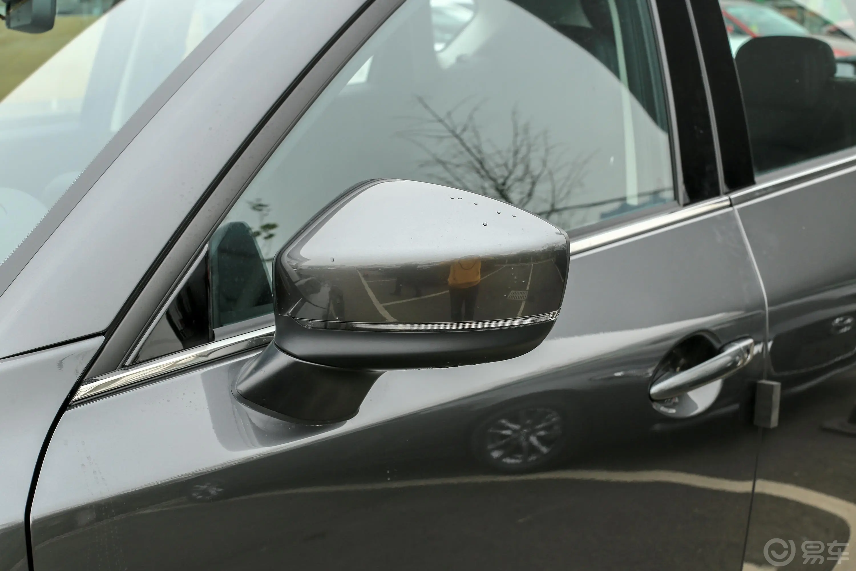 马自达CX-52.5L 四驱尊耀型主驾驶后视镜背面