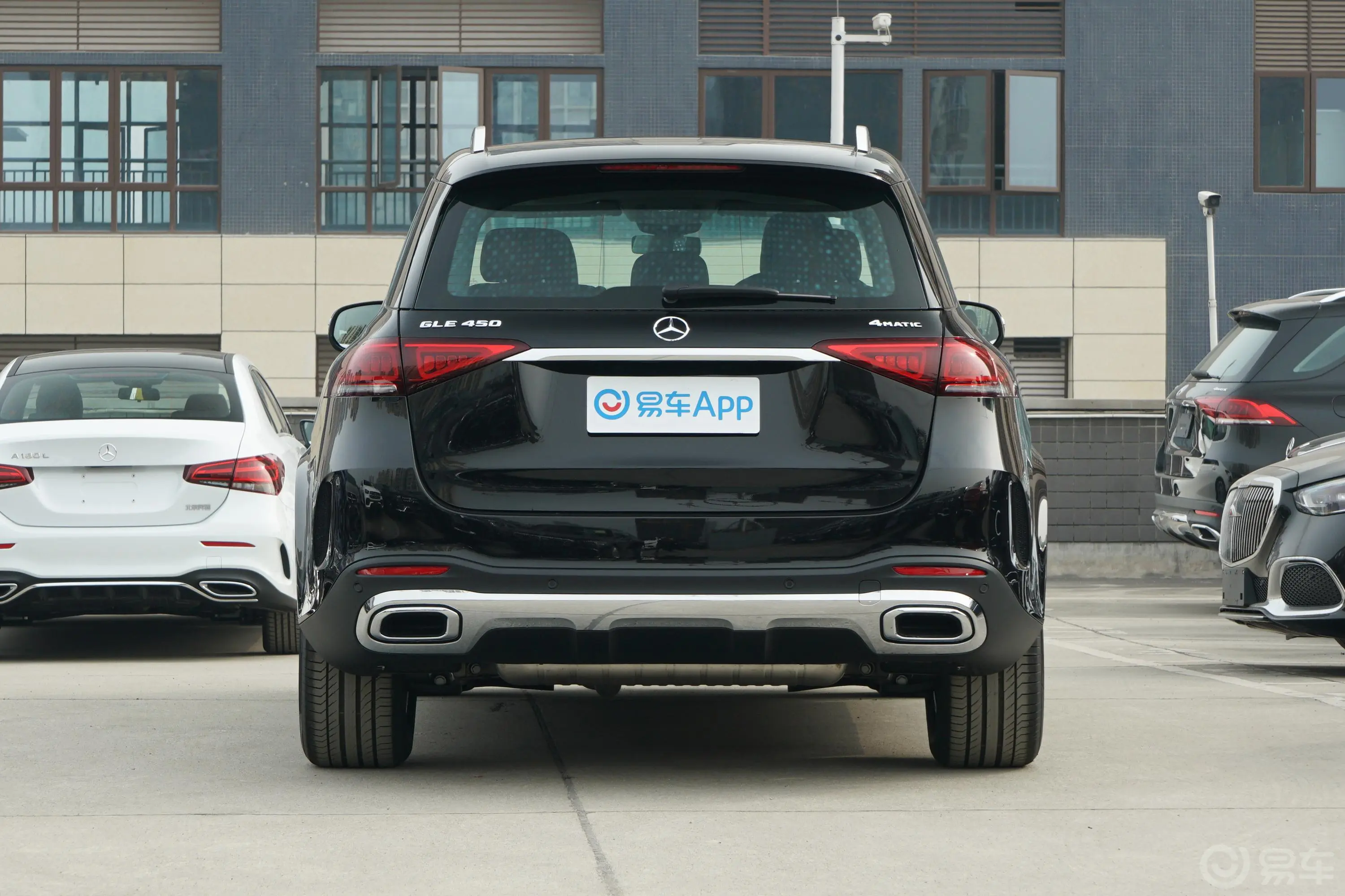 奔驰GLEGLE 450 4MATIC 动感型正后水平